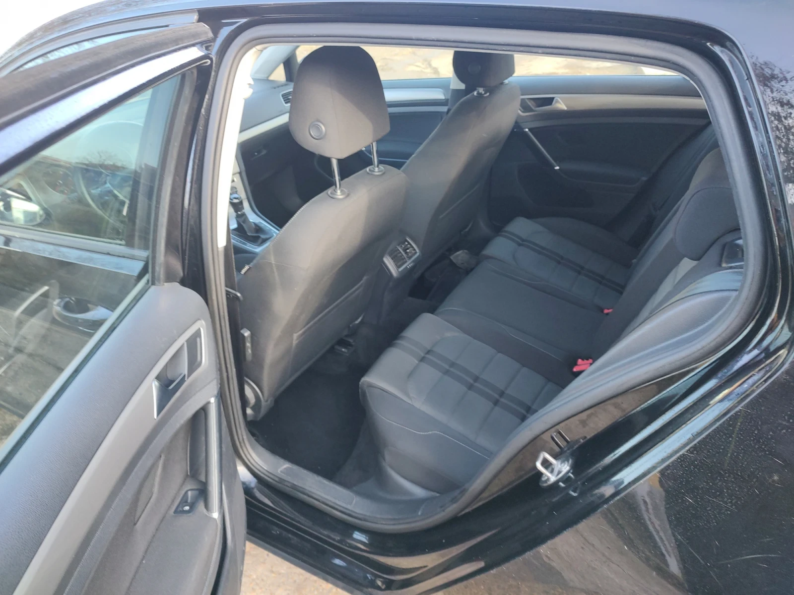 VW Golf VII 1.6 TDI - изображение 9