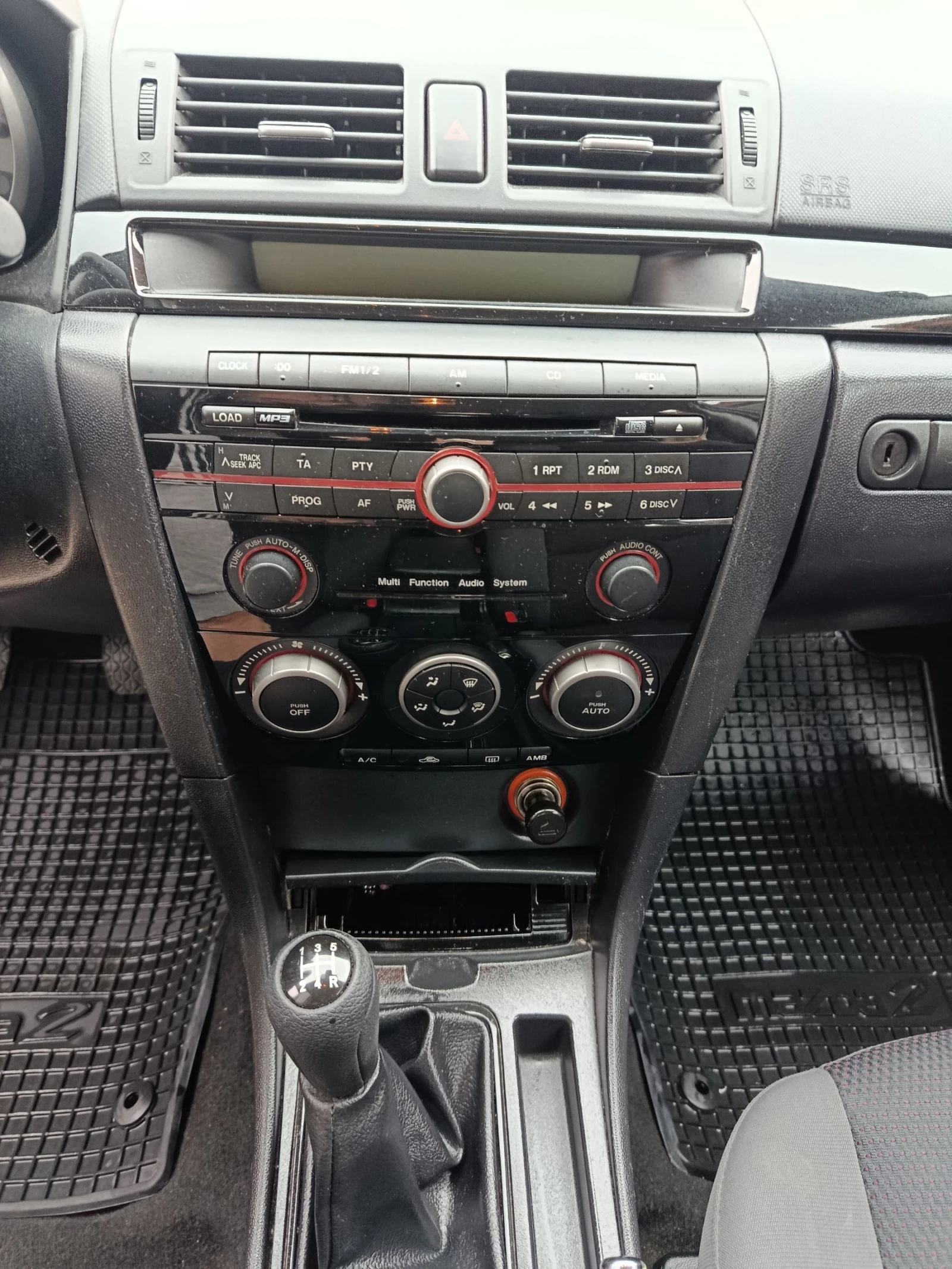 Mazda 3 1.6 ����� 90 �.�. | Mobile.bg � ����������� 17