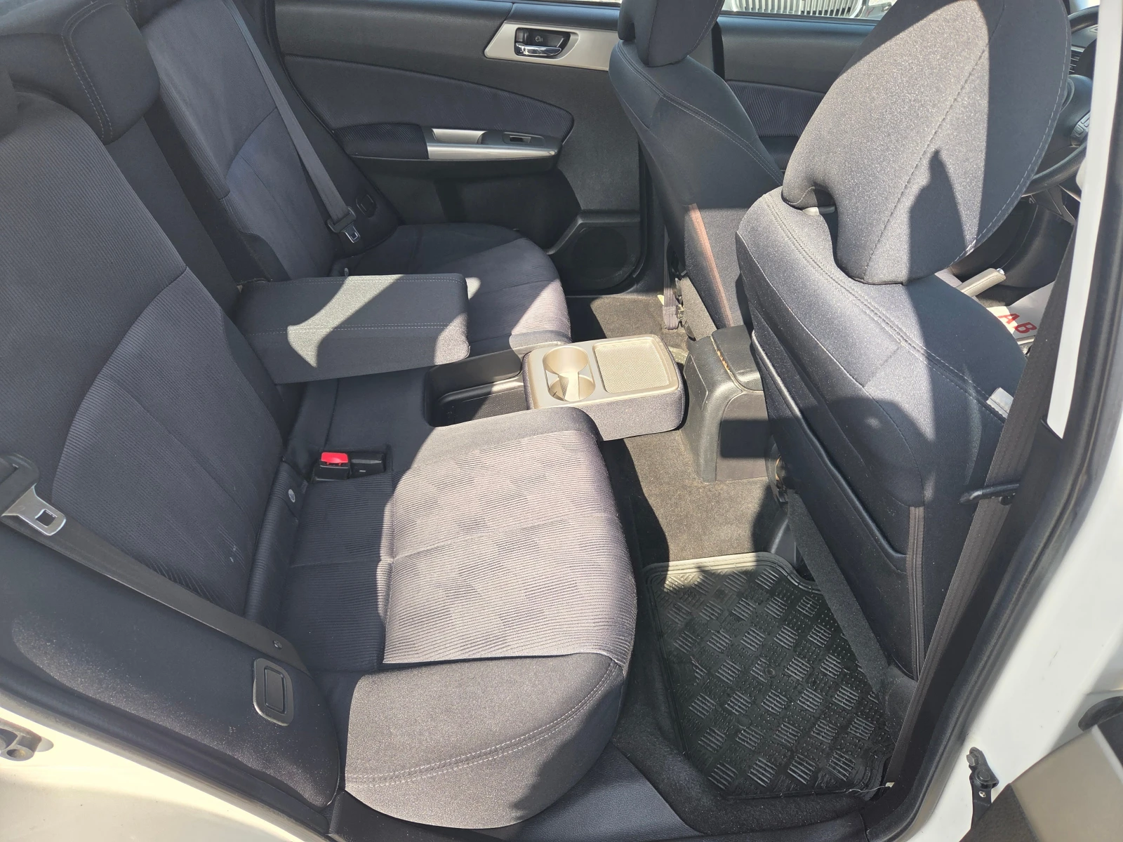 Subaru Forester 2.0 Bi-fuel, снимка 12 - Автомобили и джипове - 53705037