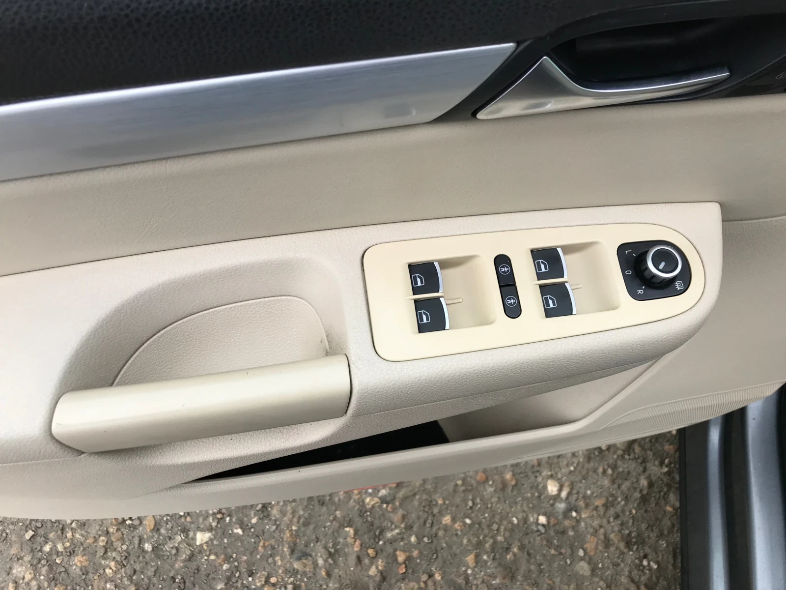 VW Sharan 2.0TDI AVTOMAT DSG, снимка 6 - Автомобили и джипове - 53851449