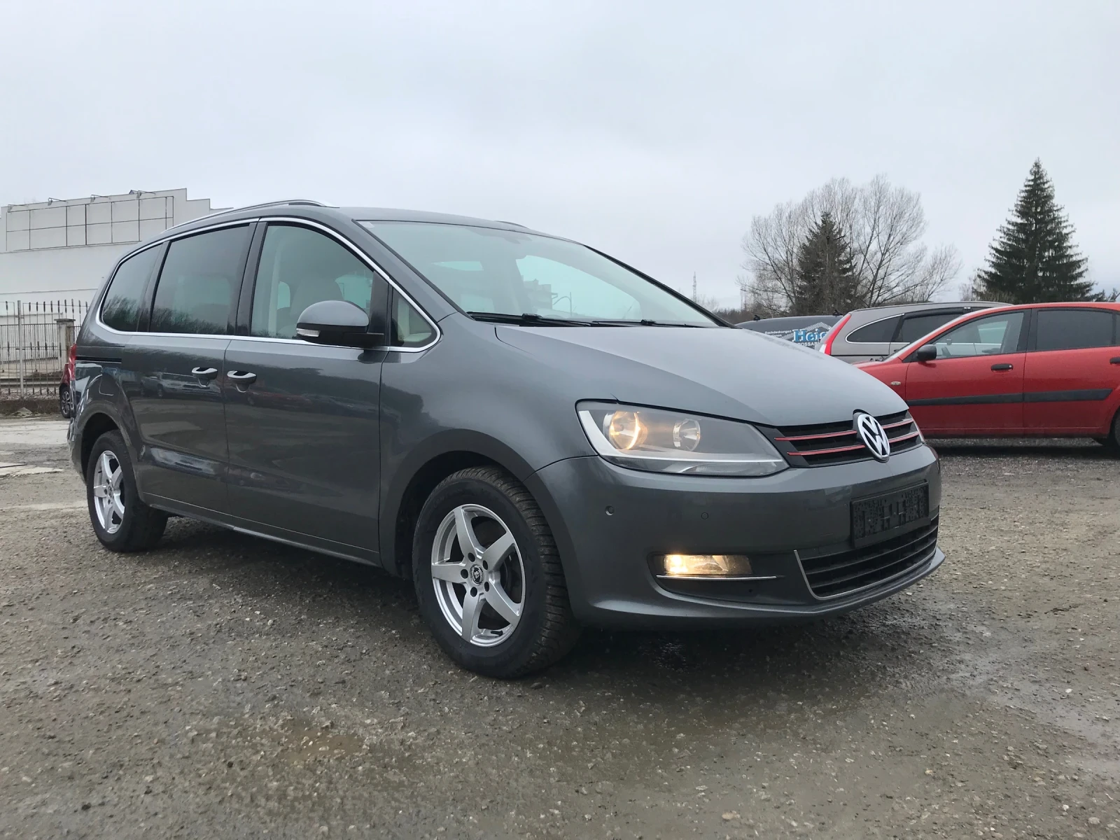VW Sharan 2.0TDI AVTOMAT DSG, снимка 2 - Автомобили и джипове - 53851449
