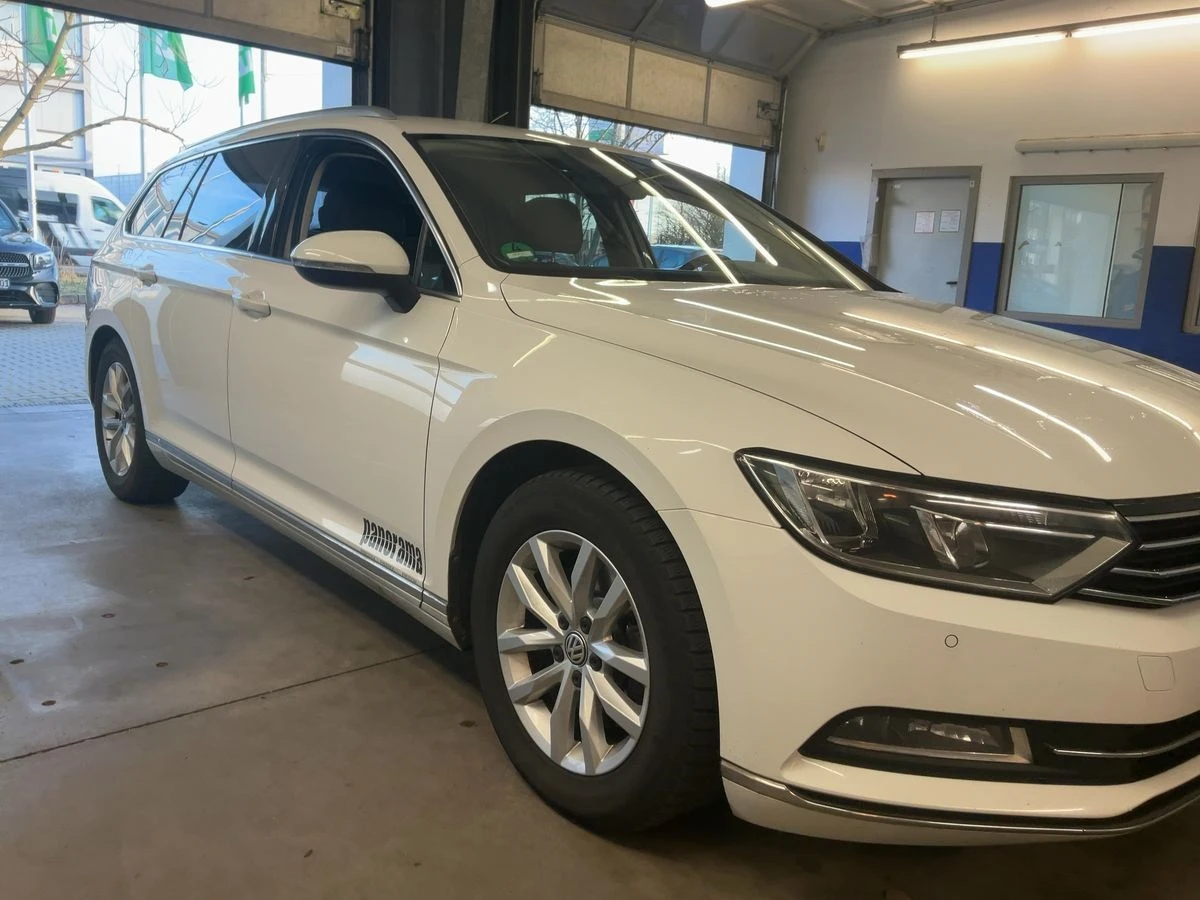 VW Passat 2.0 TDI Highline, снимка 3 - Автомобили и джипове - 53950309
