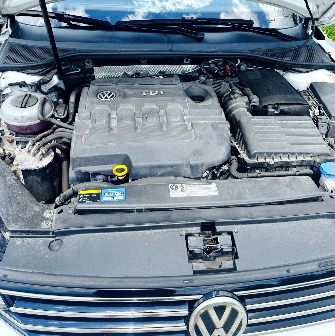 VW Passat 2.0 TDI Highline, снимка 10 - Автомобили и джипове - 54557354