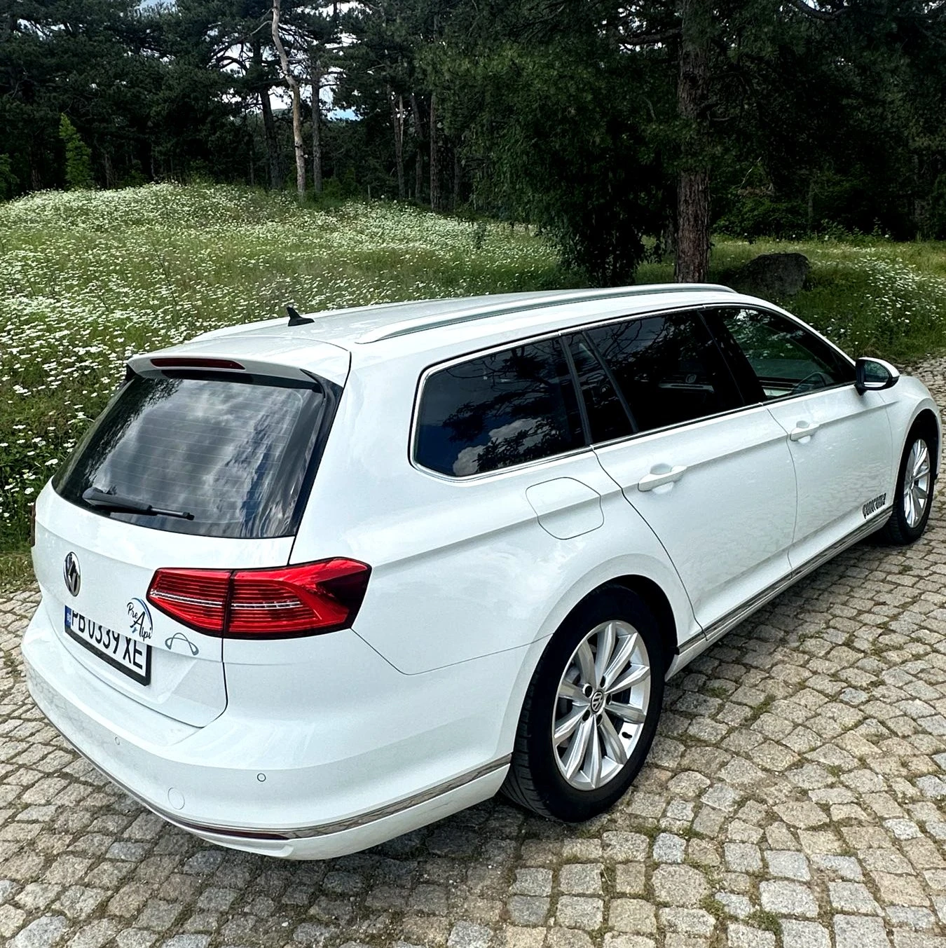 VW Passat 2.0 TDI Highline, снимка 5 - Автомобили и джипове - 54557354