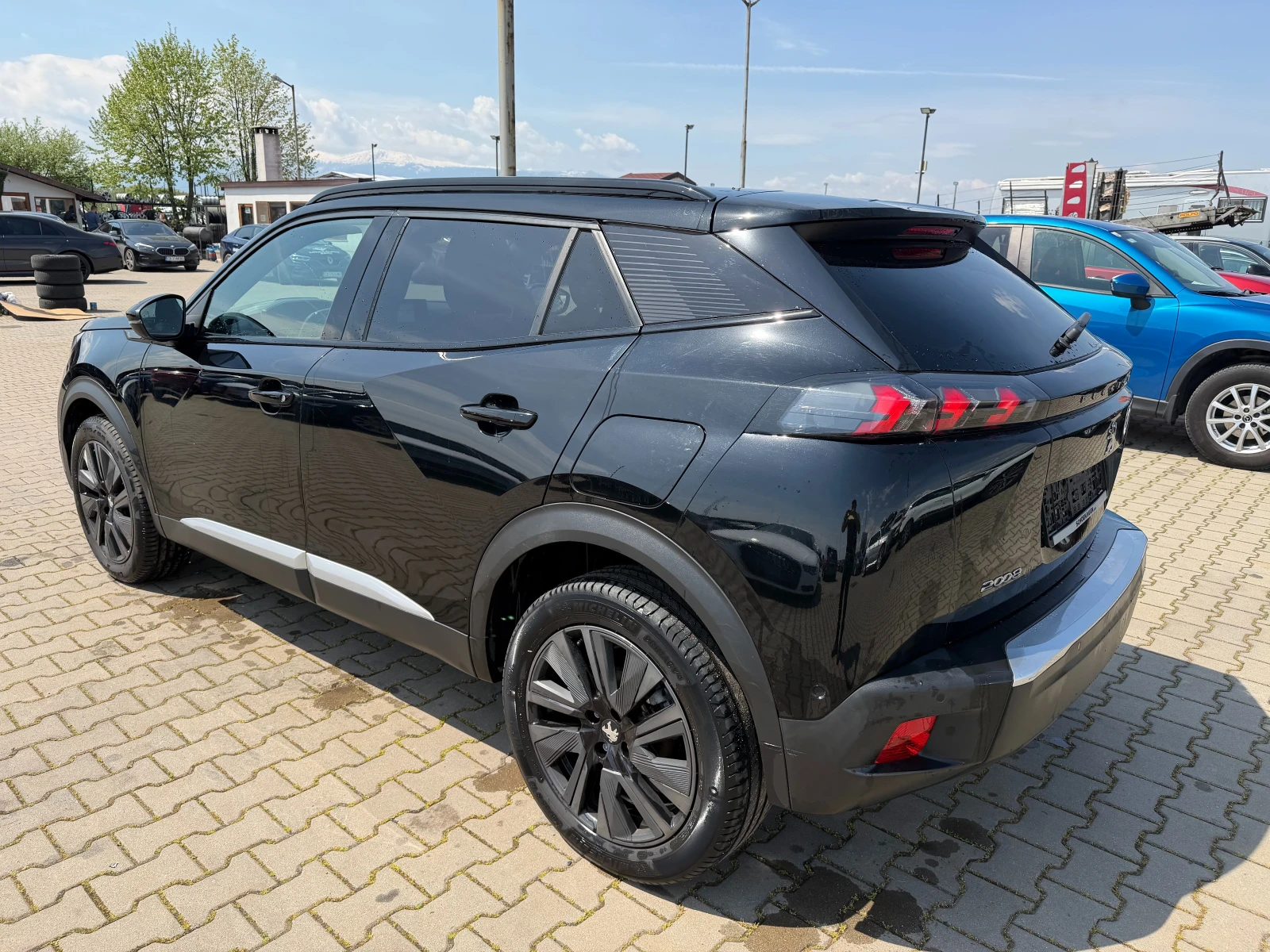 Peugeot 2008 GT 1.5 BlueHDI AVTOMAT/NAVI/KOJA/KAMERA EURO 6, снимка 8 - Автомобили и джипове - 54355236