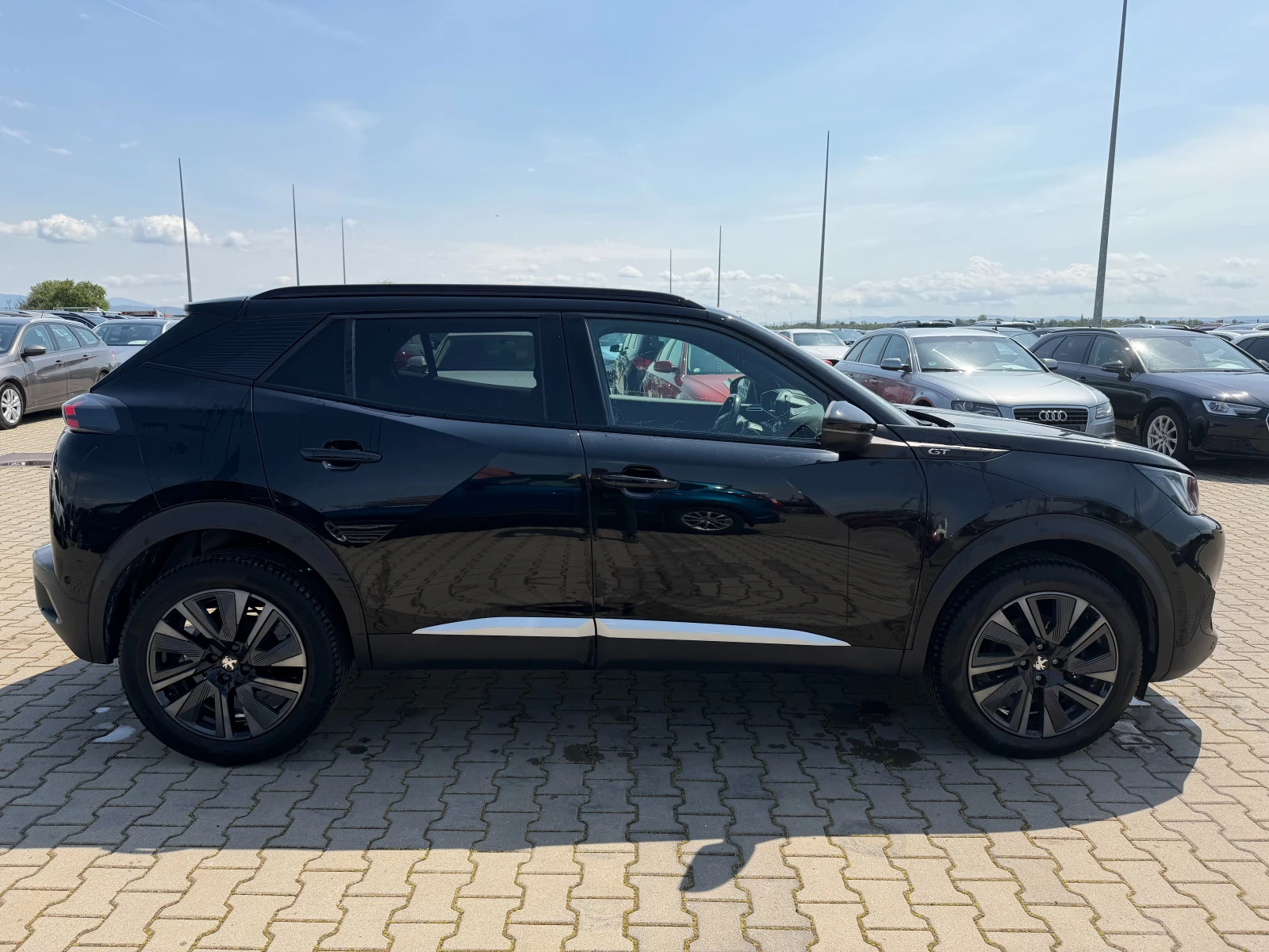 Peugeot 2008 GT 1.5 BlueHDI AVTOMAT/NAVI/KOJA/KAMERA EURO 6, снимка 5 - Автомобили и джипове - 54355236