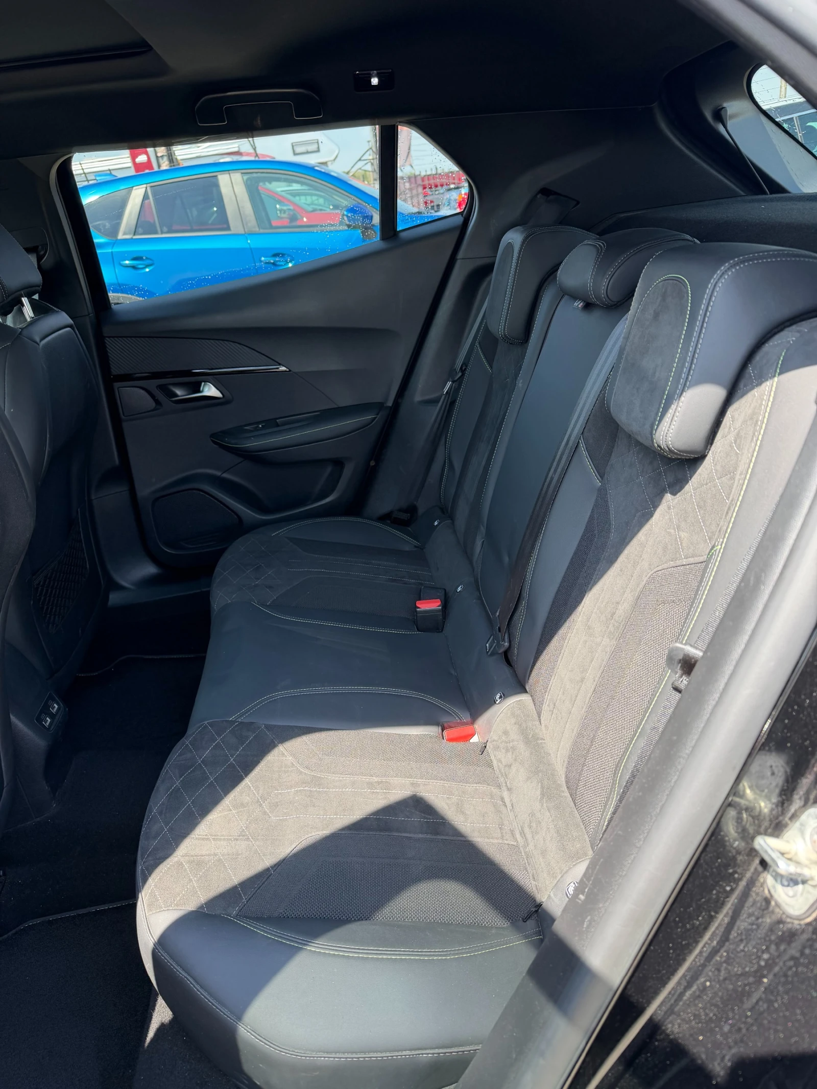 Peugeot 2008 GT 1.5 BlueHDI AVTOMAT/NAVI/KOJA/KAMERA EURO 6, снимка 10 - Автомобили и джипове - 54355236