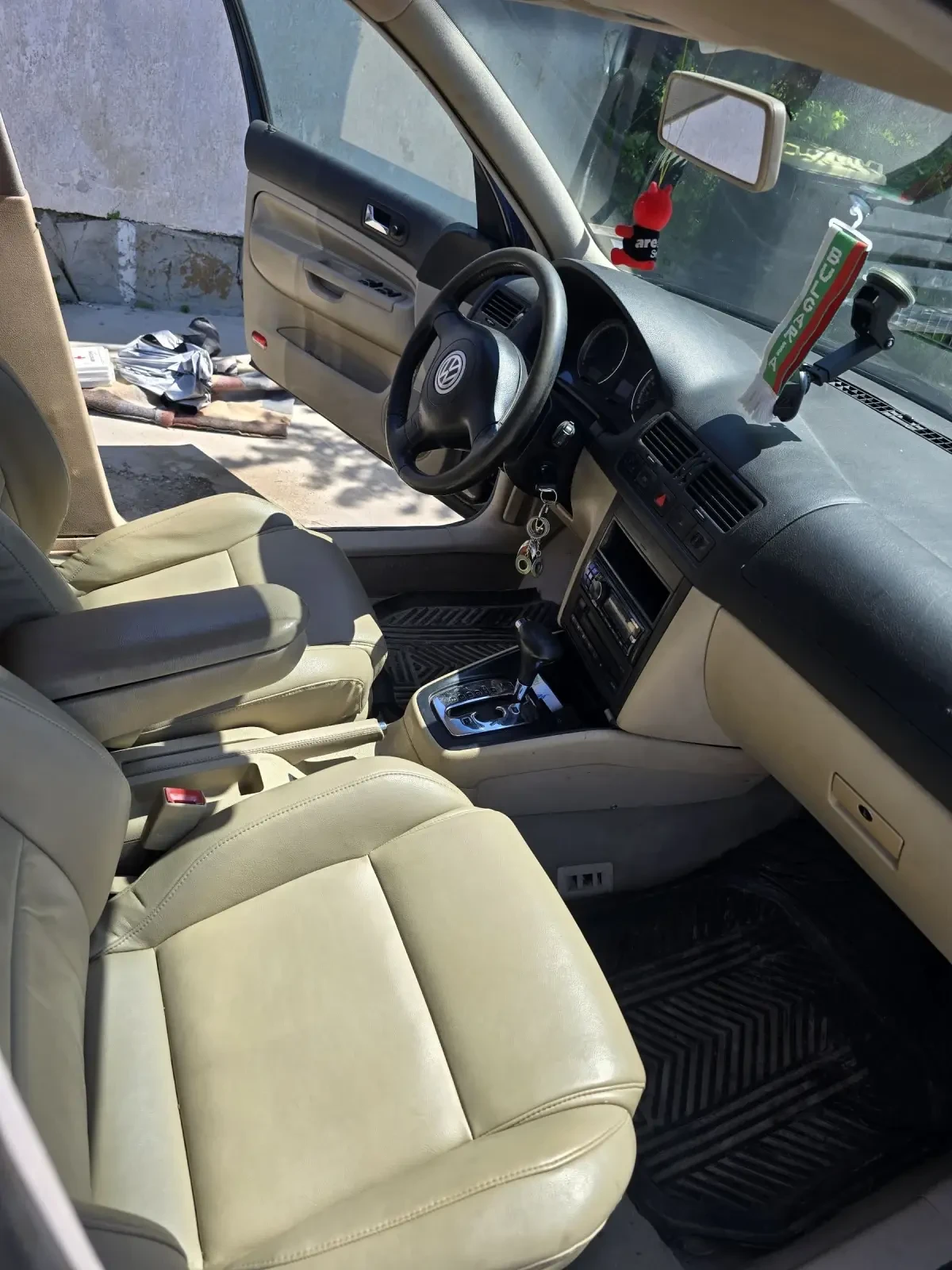 VW Golf TDI, снимка 14 - Автомобили и джипове - 54359144