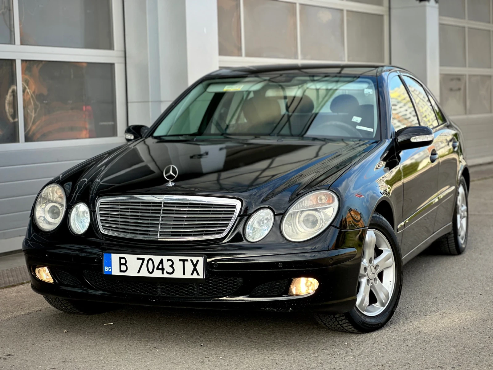 Mercedes-Benz 280, снимка 2 - Автомобили и джипове - 54661114