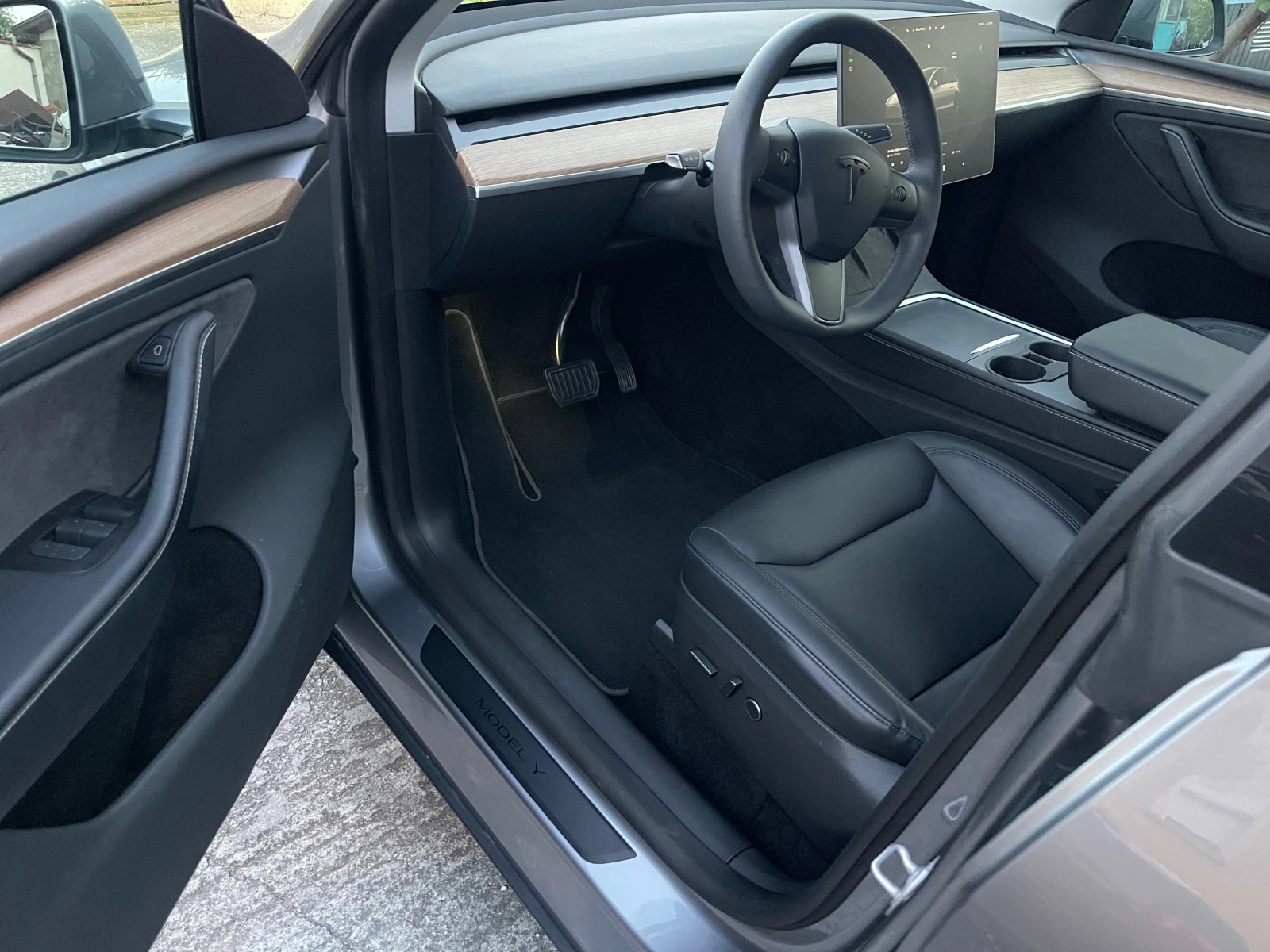 Tesla Model Y Long Range AWD Ryzen, снимка 11 - Автомобили и джипове - 54706841