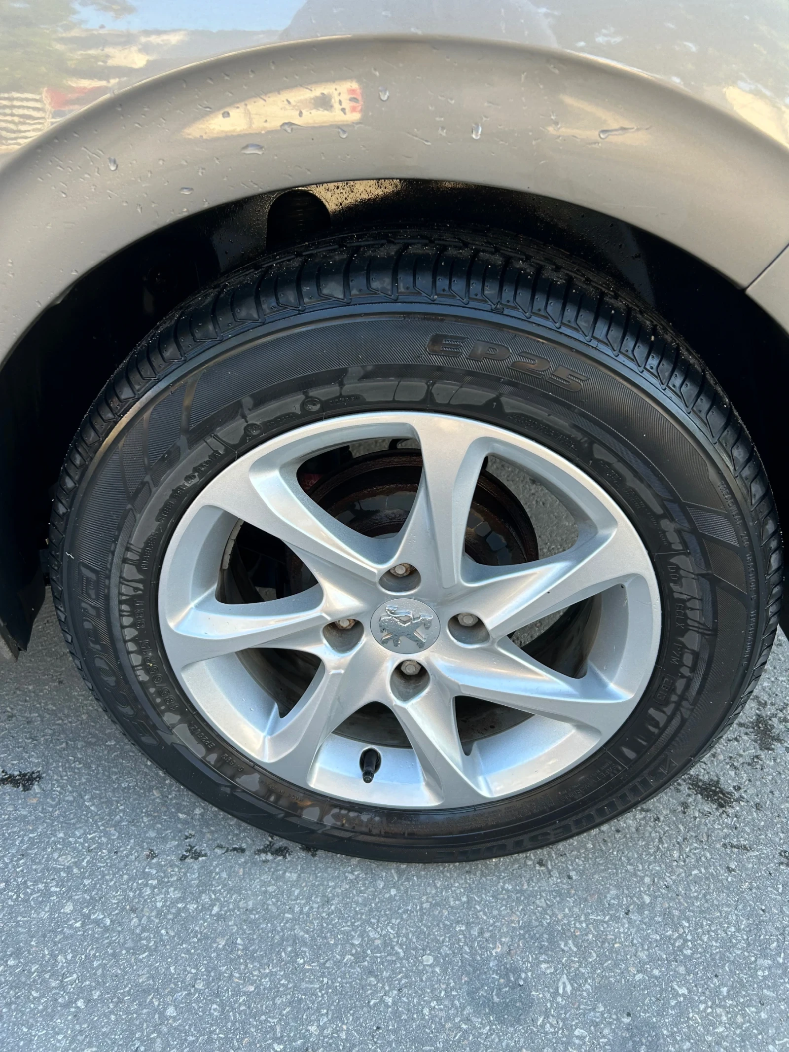Peugeot 208, снимка 12 - Автомобили и джипове - 55423503