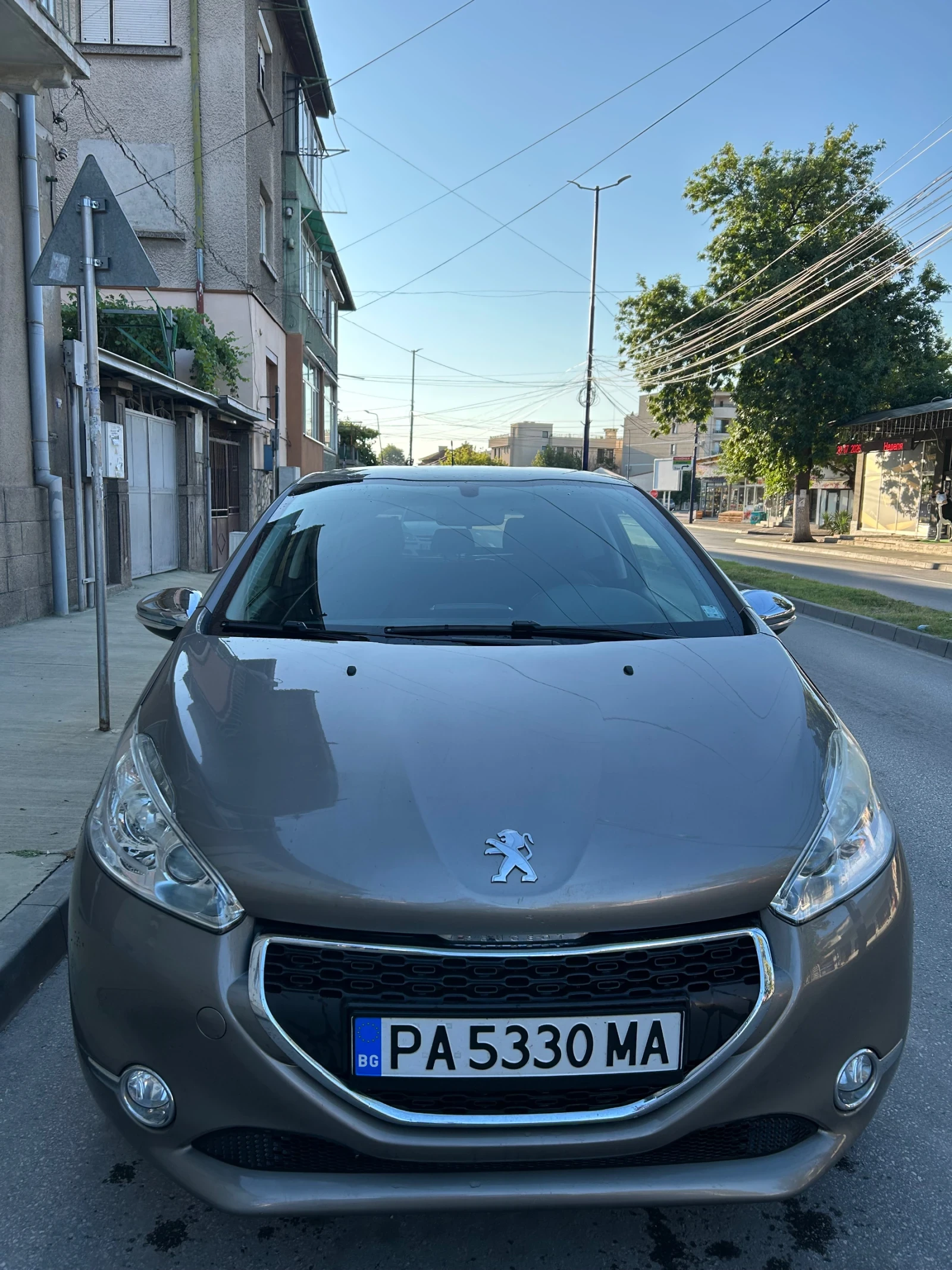 Peugeot 208, снимка 3 - Автомобили и джипове - 55423503
