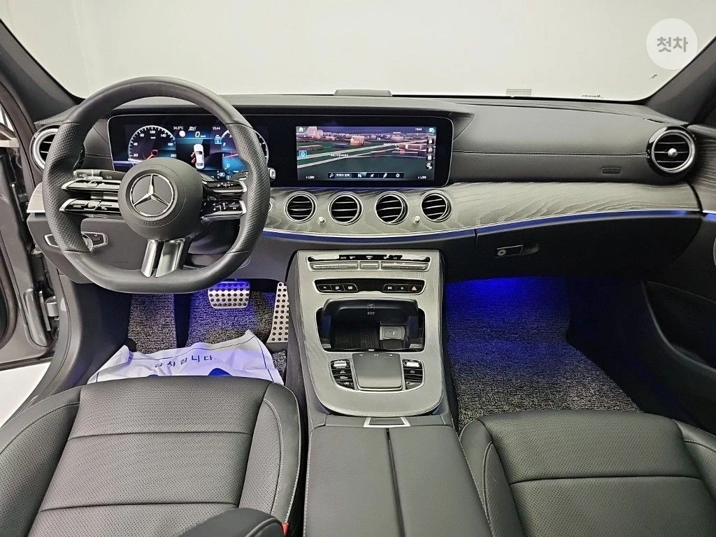 Mercedes-Benz E 350 4MATIC AMG LINE HEAD UP 360CAM BURMESTER, снимка 7 - Автомобили и джипове - 55554762