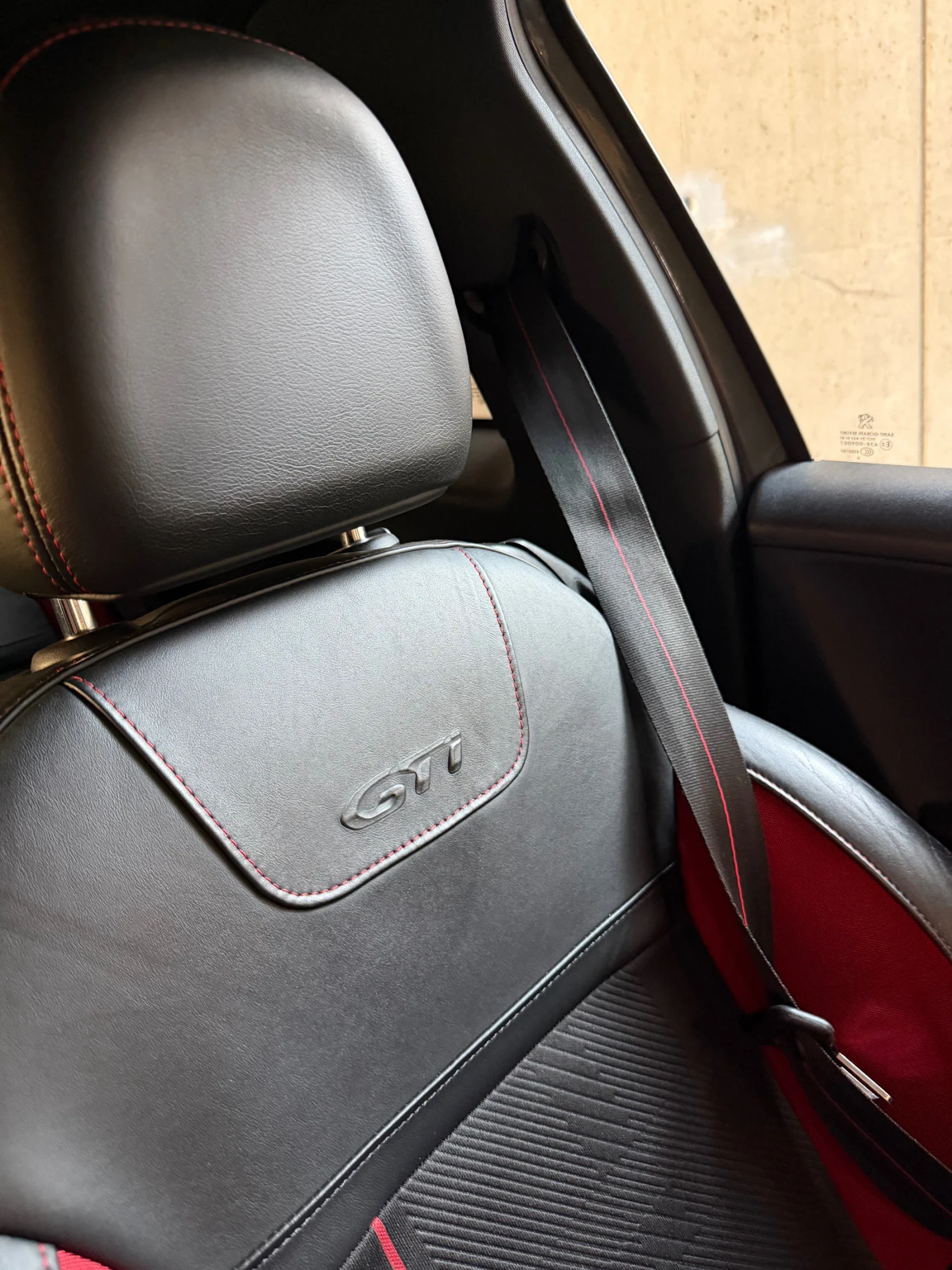 Peugeot 208 GTI FULL VIP!!!, снимка 3 - Автомобили и джипове - 55770400