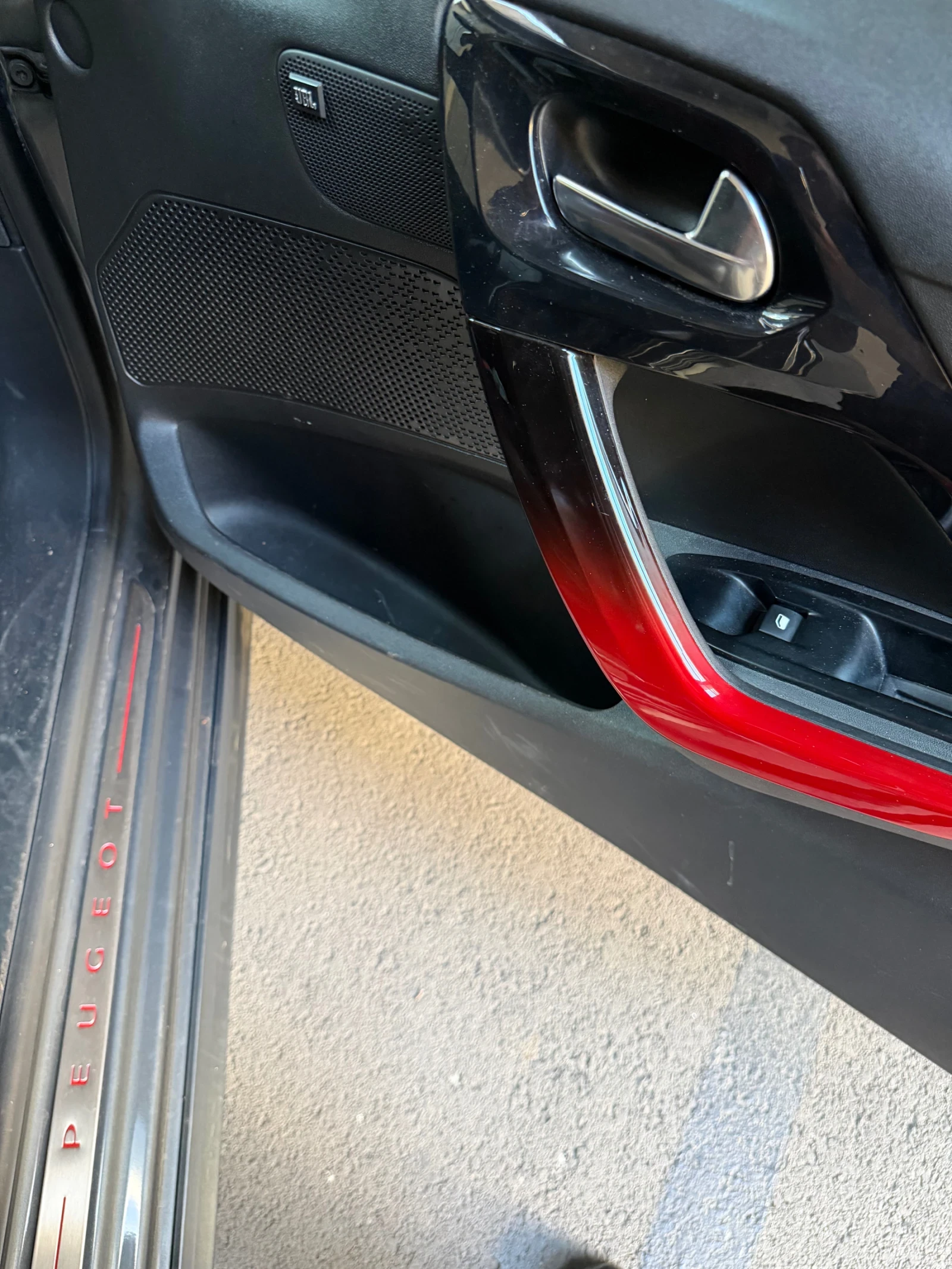 Peugeot 208 GTI FULL VIP!!!, снимка 5 - Автомобили и джипове - 55770400