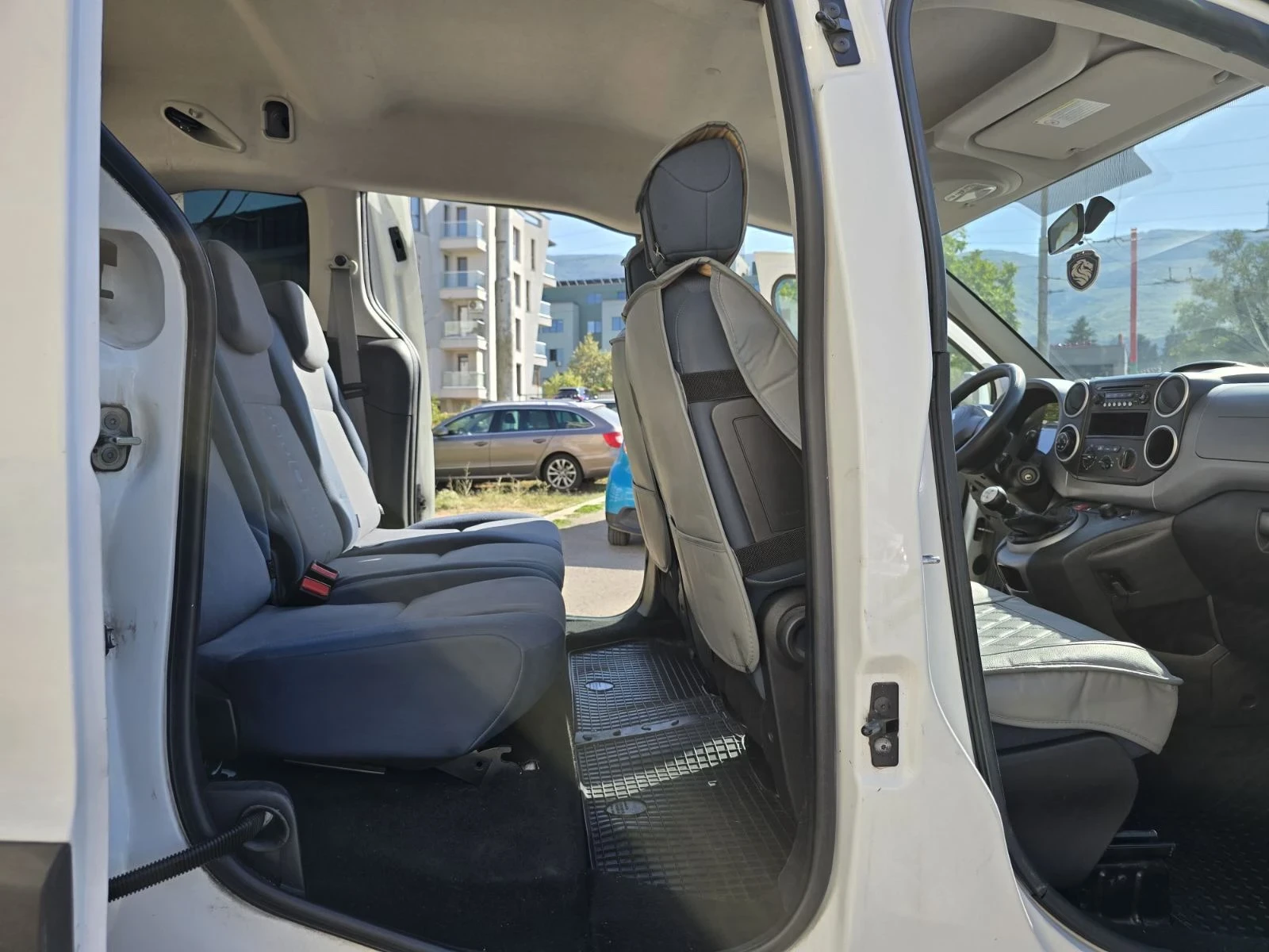 Citroen Berlingo 1.6HDI Multispace, снимка 13 - Автомобили и джипове - 56185757