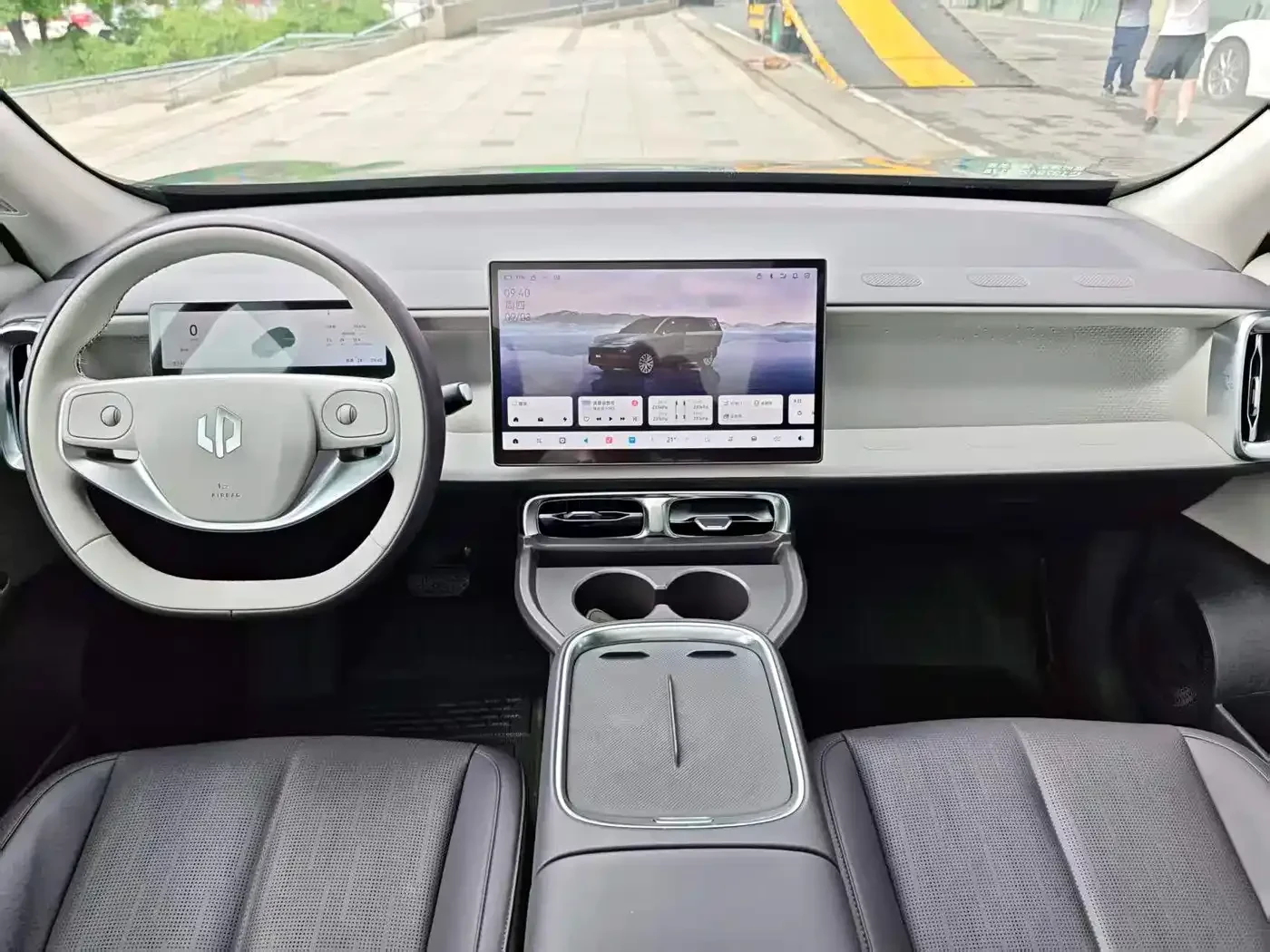 Leapmotor B10 600 Joy Edition, снимка 12 - Автомобили и джипове - 56722549