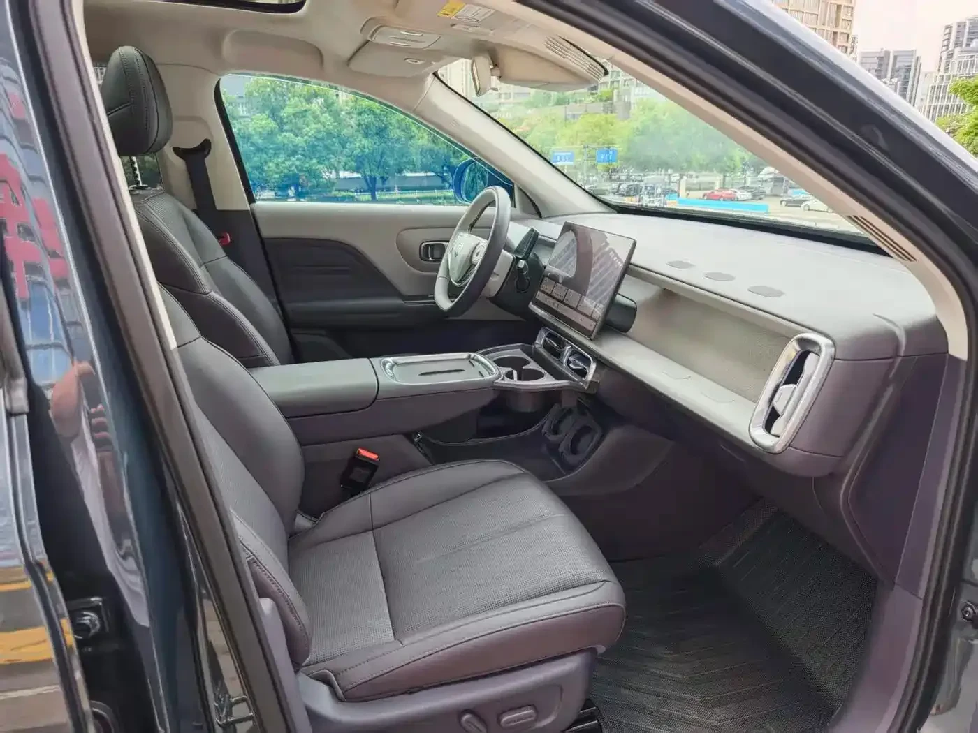 Leapmotor B10 600 Joy Edition, снимка 11 - Автомобили и джипове - 56722549