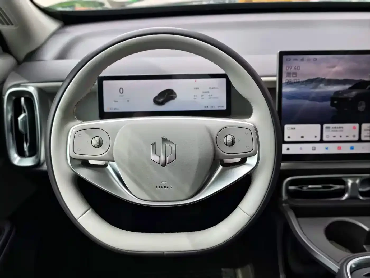 Leapmotor B10 600 Joy Edition, снимка 13 - Автомобили и джипове - 56722549