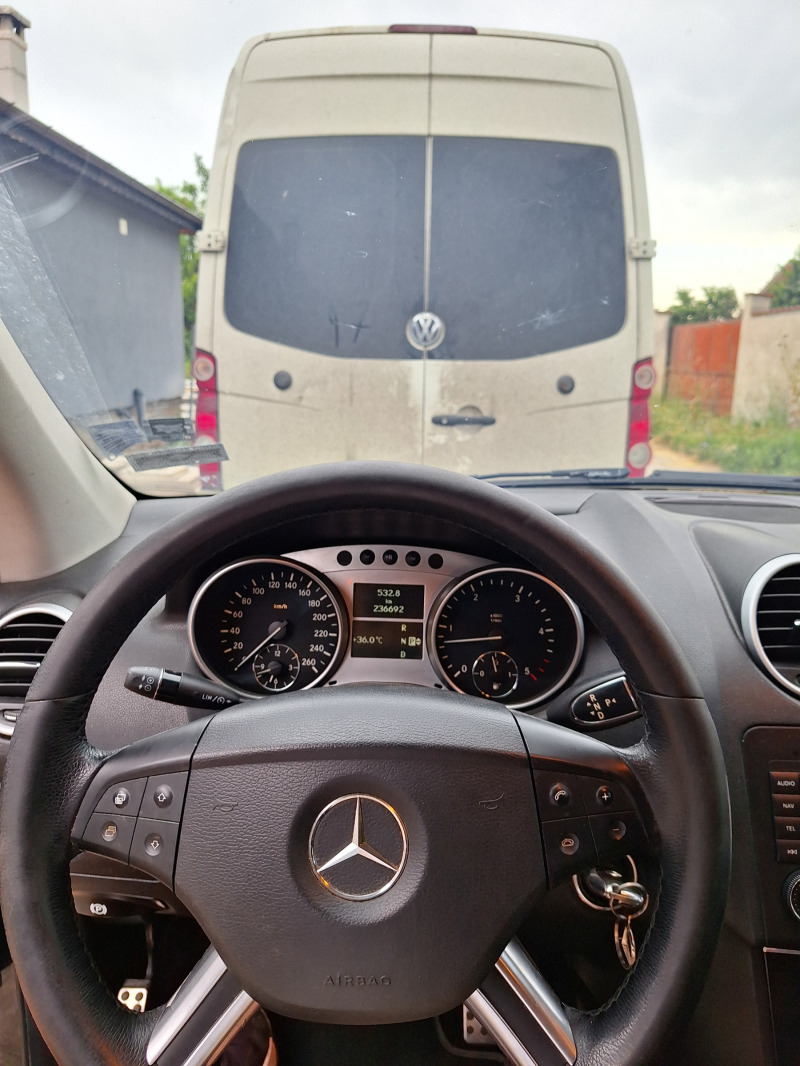 Mercedes-Benz ML 320, снимка 5 - Автомобили и джипове - 46022359