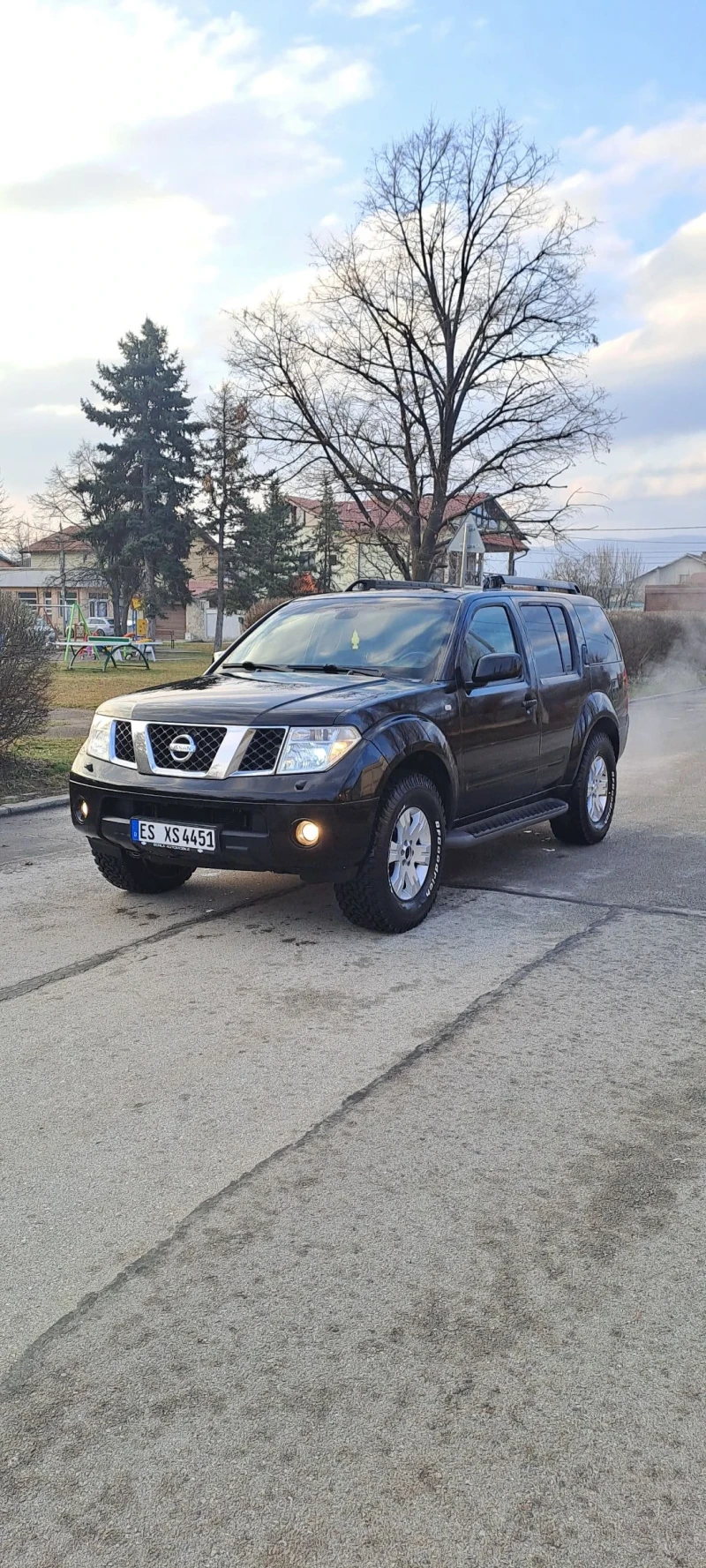 Nissan Pathfinder 4.0 V6 Германия Вс.екстри 160000км., снимка 1 - Автомобили и джипове - 49367212