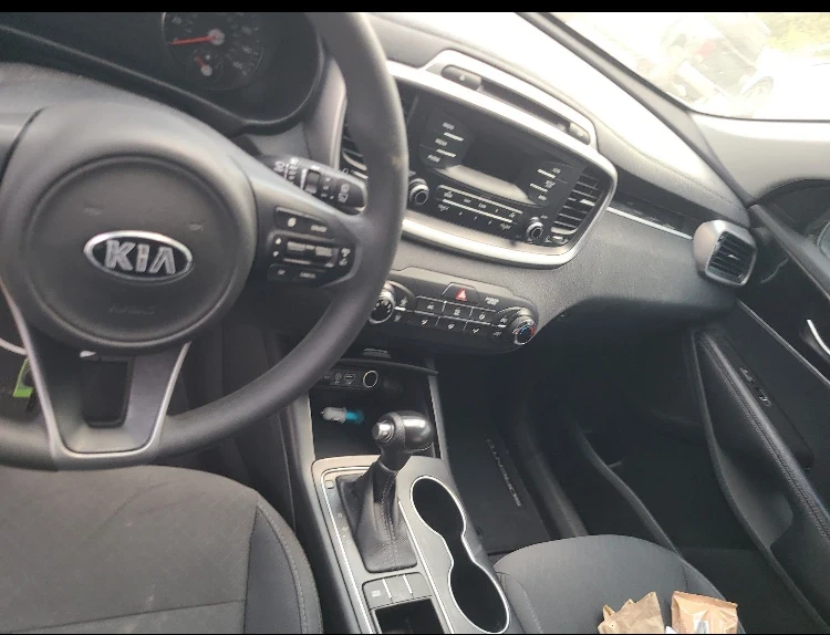 Kia Sorento LX, снимка 6 - Автомобили и джипове - 48060421