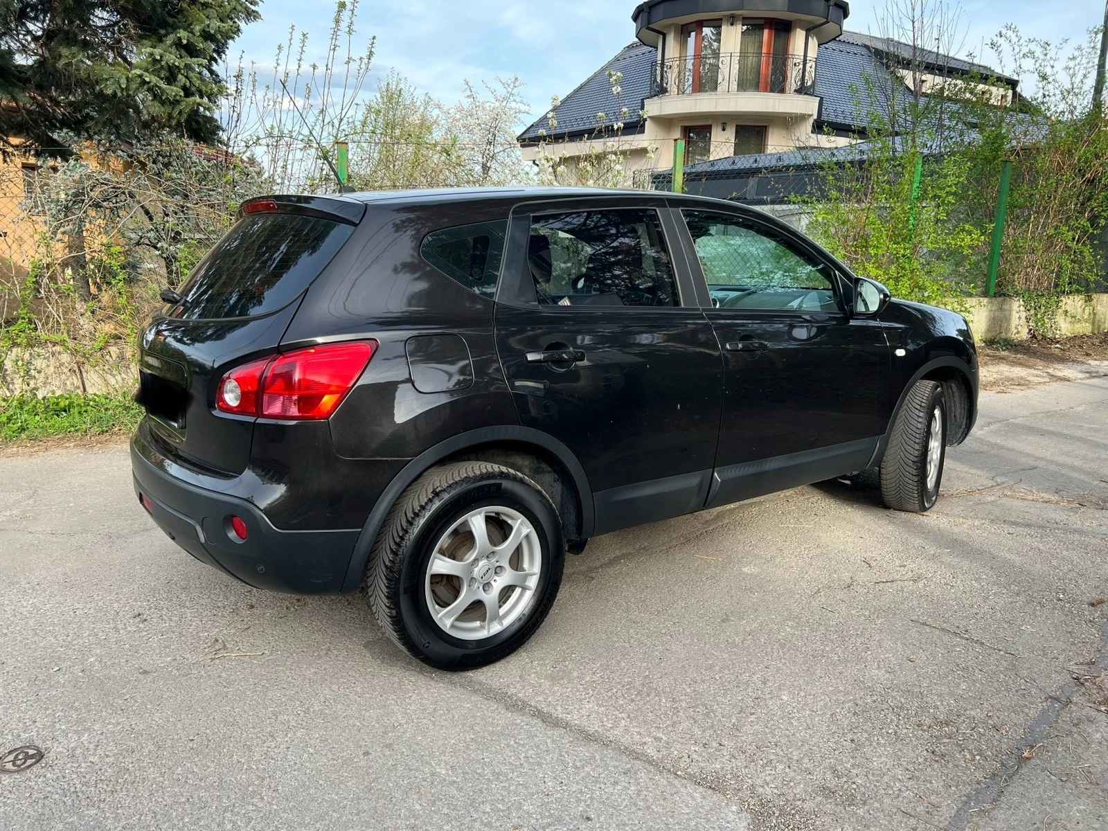 Nissan Qashqai 1.6 - изображение 4