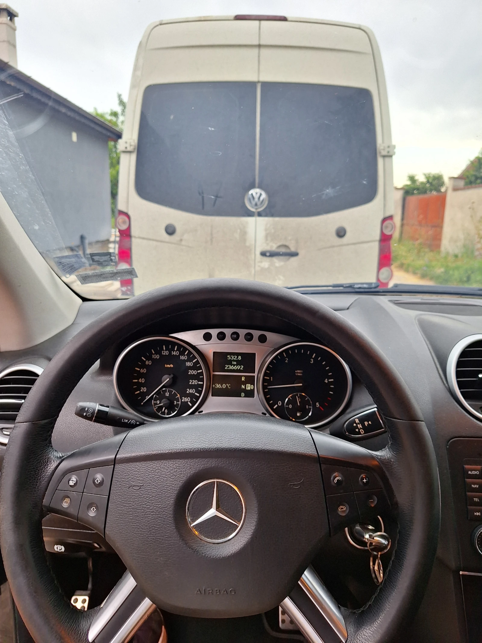 Mercedes-Benz ML 320  - изображение 4