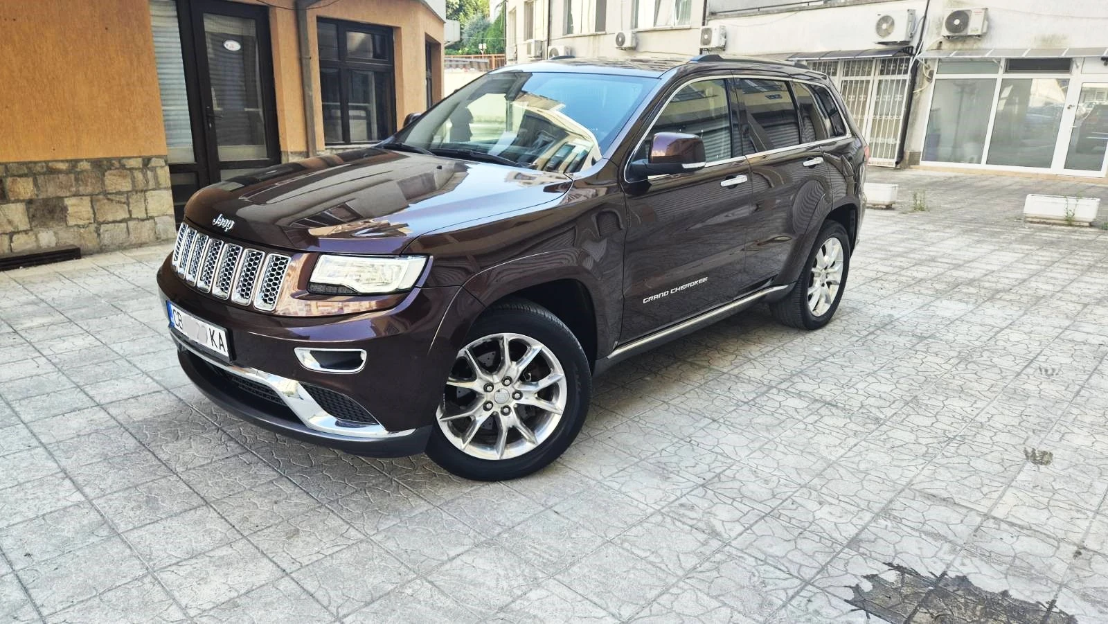 Jeep Grand cherokee SUMMIT - изображение 3