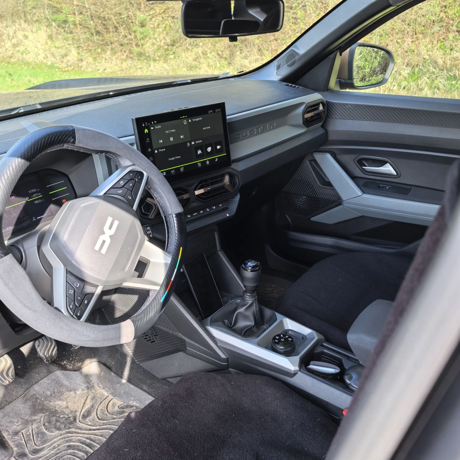 Dacia Duster 1.2 Tce 4x4 Extreme, снимка 14 - Автомобили и джипове - 52612381