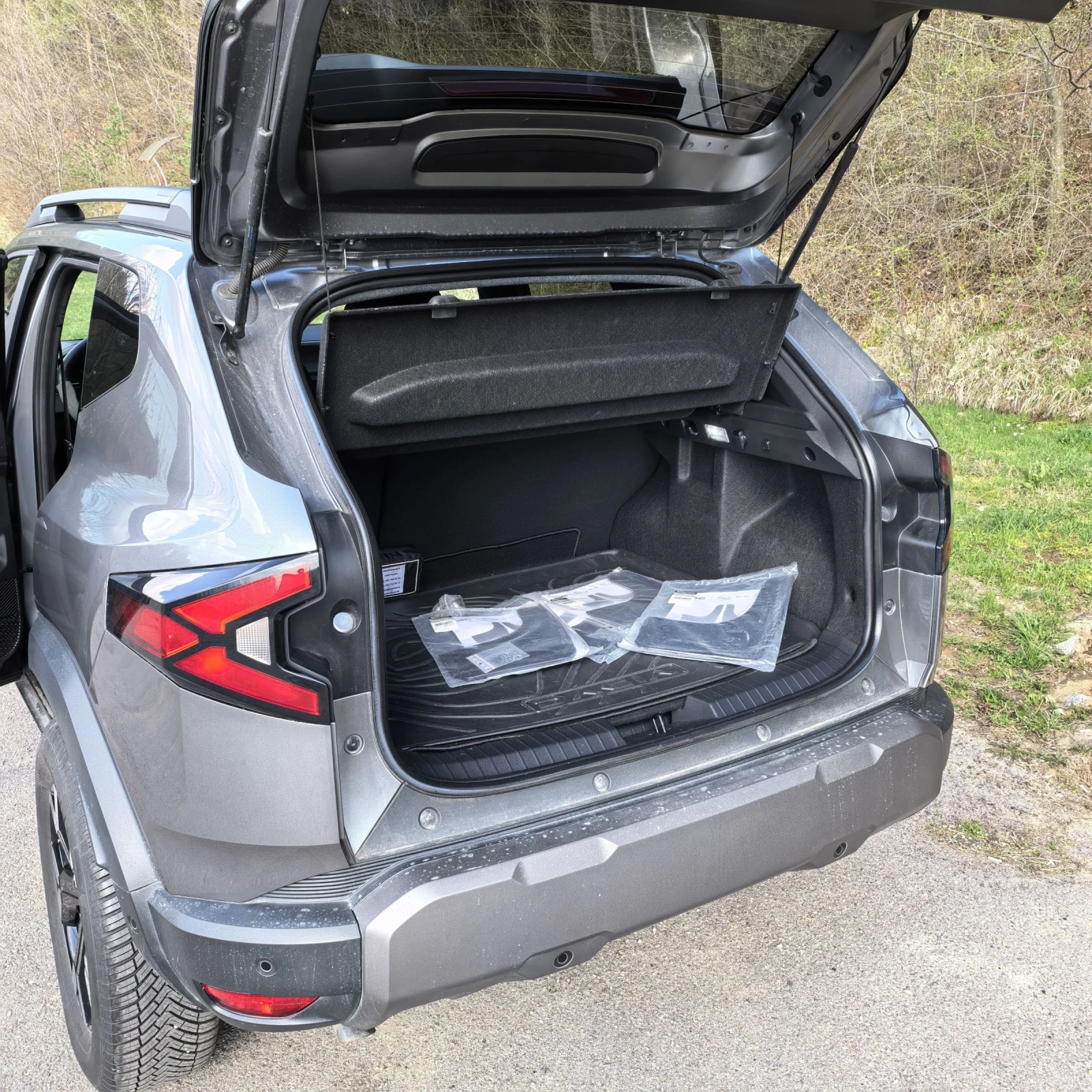 Dacia Duster 1.2 Tce 4x4 Extreme, снимка 11 - Автомобили и джипове - 52612381