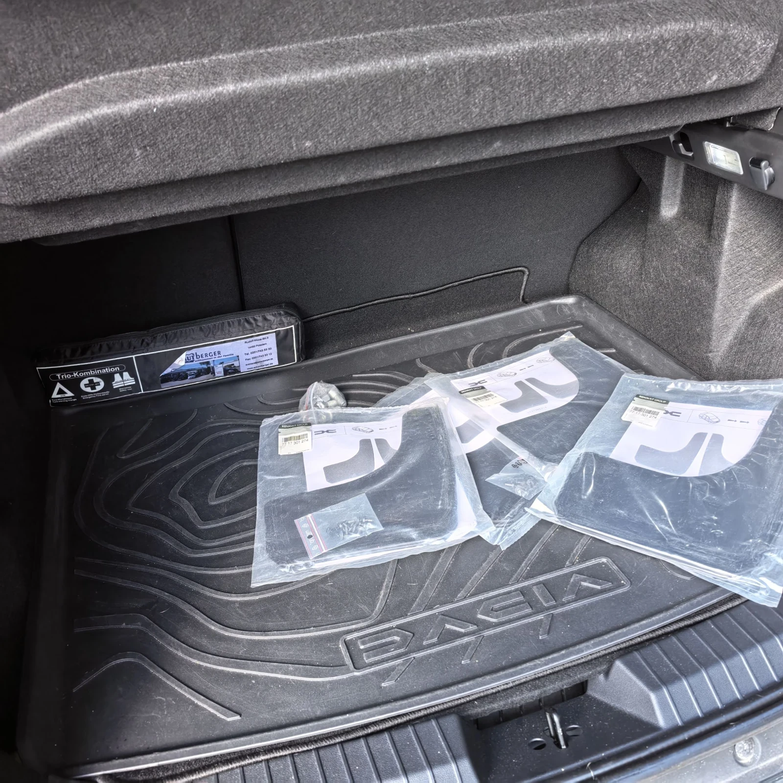 Dacia Duster 1.2 Tce 4x4 Extreme, снимка 12 - Автомобили и джипове - 52612381