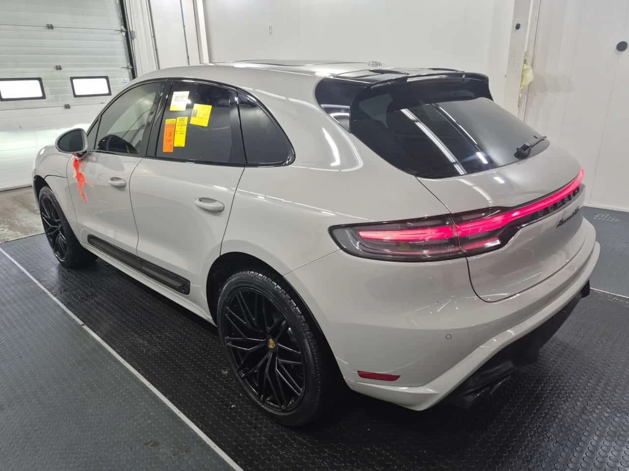 Porsche Macan GTS * CARFAX * Един собственик * Без инциденти *  - изображение 5