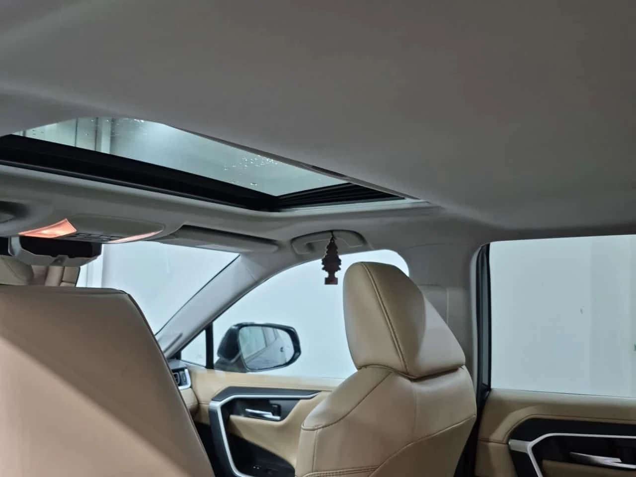 Toyota Rav4 LIMITED  CARFAX, снимка 13 - Автомобили и джипове - 53712743