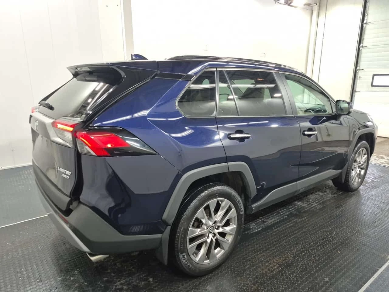 Toyota Rav4 LIMITED  CARFAX - изображение 3