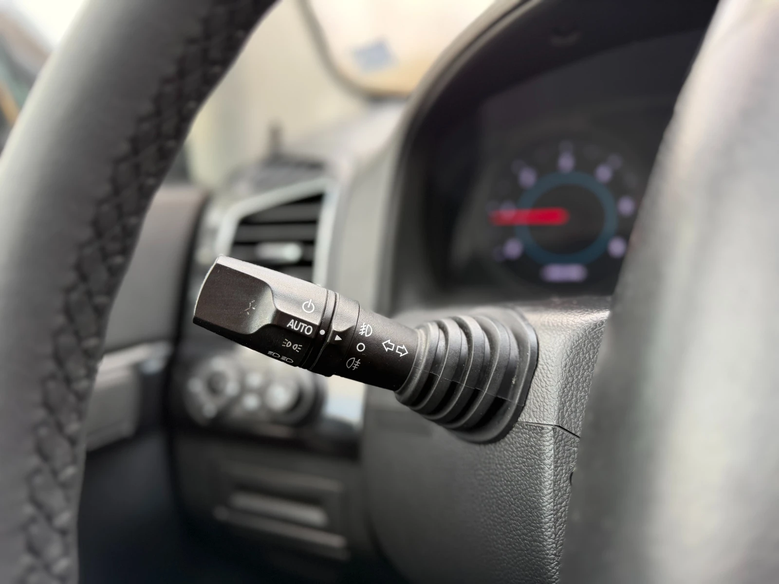 Chevrolet Captiva 6 МЕСЕЦА ГАРАНЦИЯ/2.2D 184к.с. 7 Местен , снимка 16 - Автомобили и джипове - 53894604