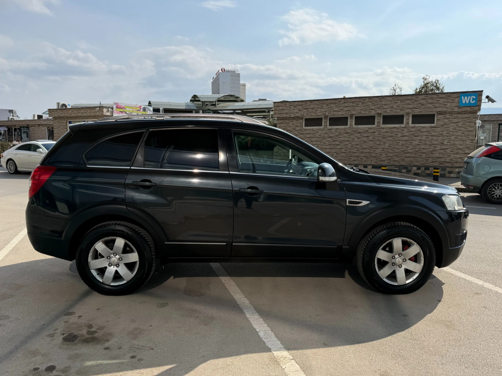 Chevrolet Captiva 6 МЕСЕЦА ГАРАНЦИЯ/2.2D 184к.с. 7 Местен , снимка 5 - Автомобили и джипове - 53894604