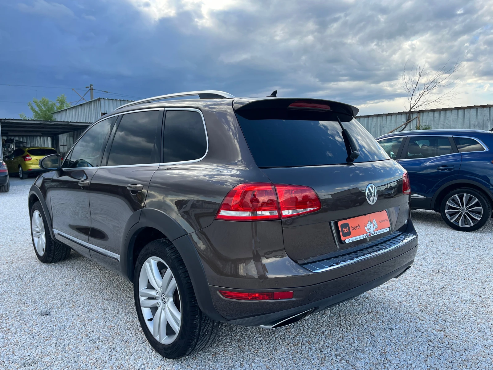 VW Touareg 3.0TDI, 245 kc.АВТОМАТИК, ЛИЗИНГ, снимка 5 - Автомобили и джипове - 54574539
