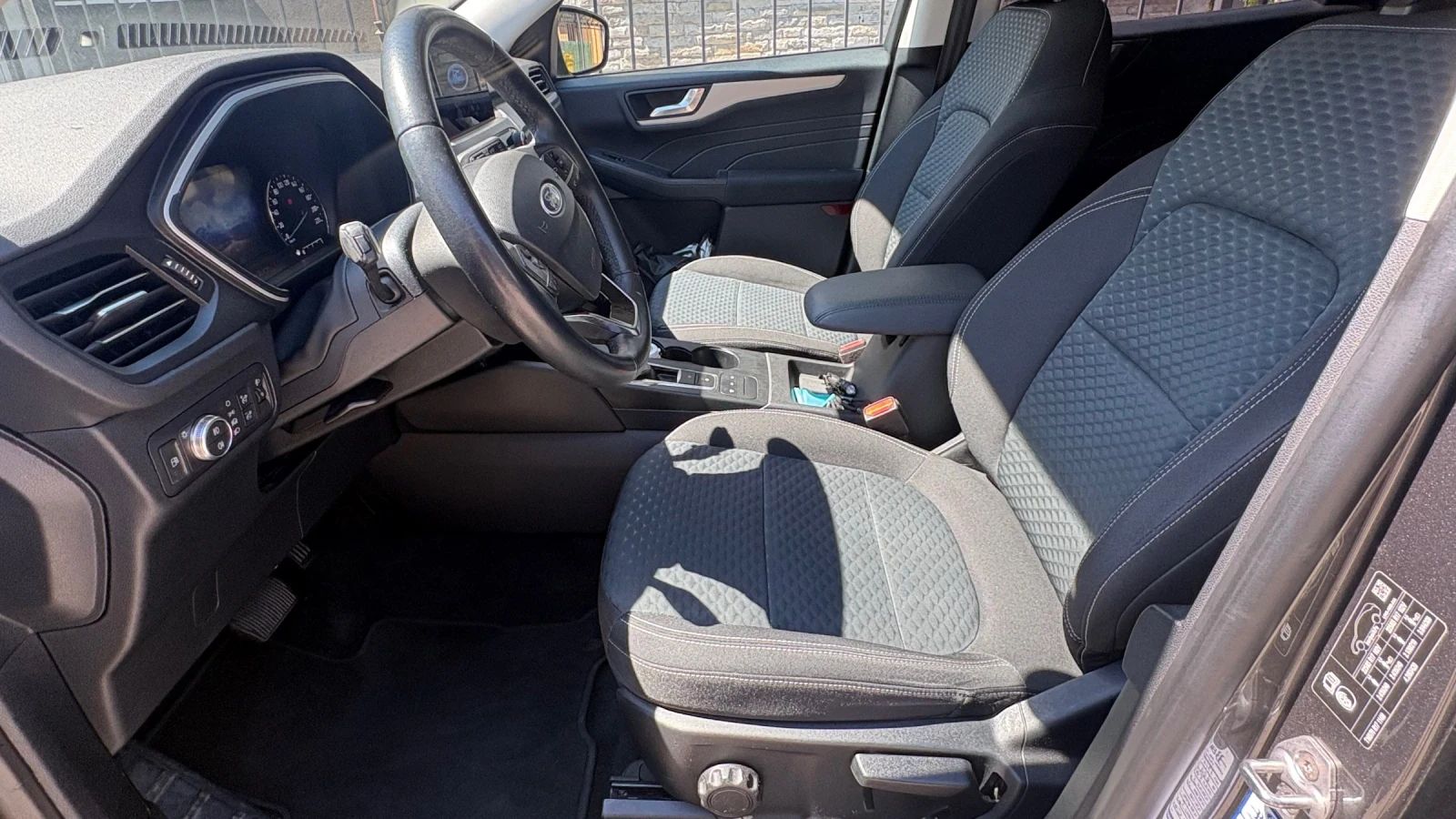 Ford Kuga 2.5 PHEV, снимка 3 - Автомобили и джипове - 55229905