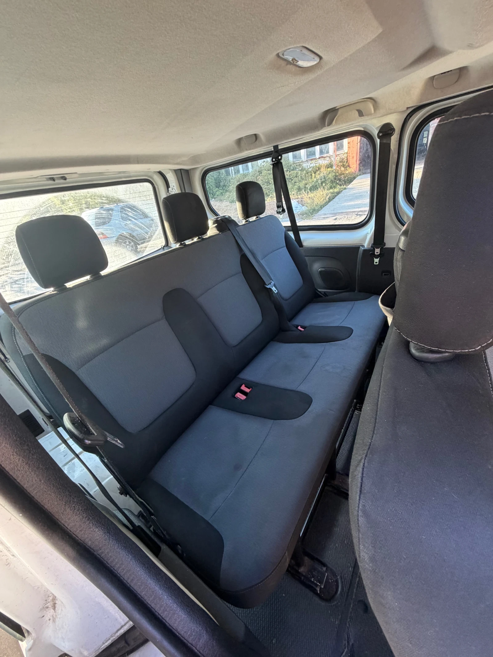 Opel Vivaro 1.6 dci 120hp R9M, снимка 8 - Бусове и автобуси - 56362364