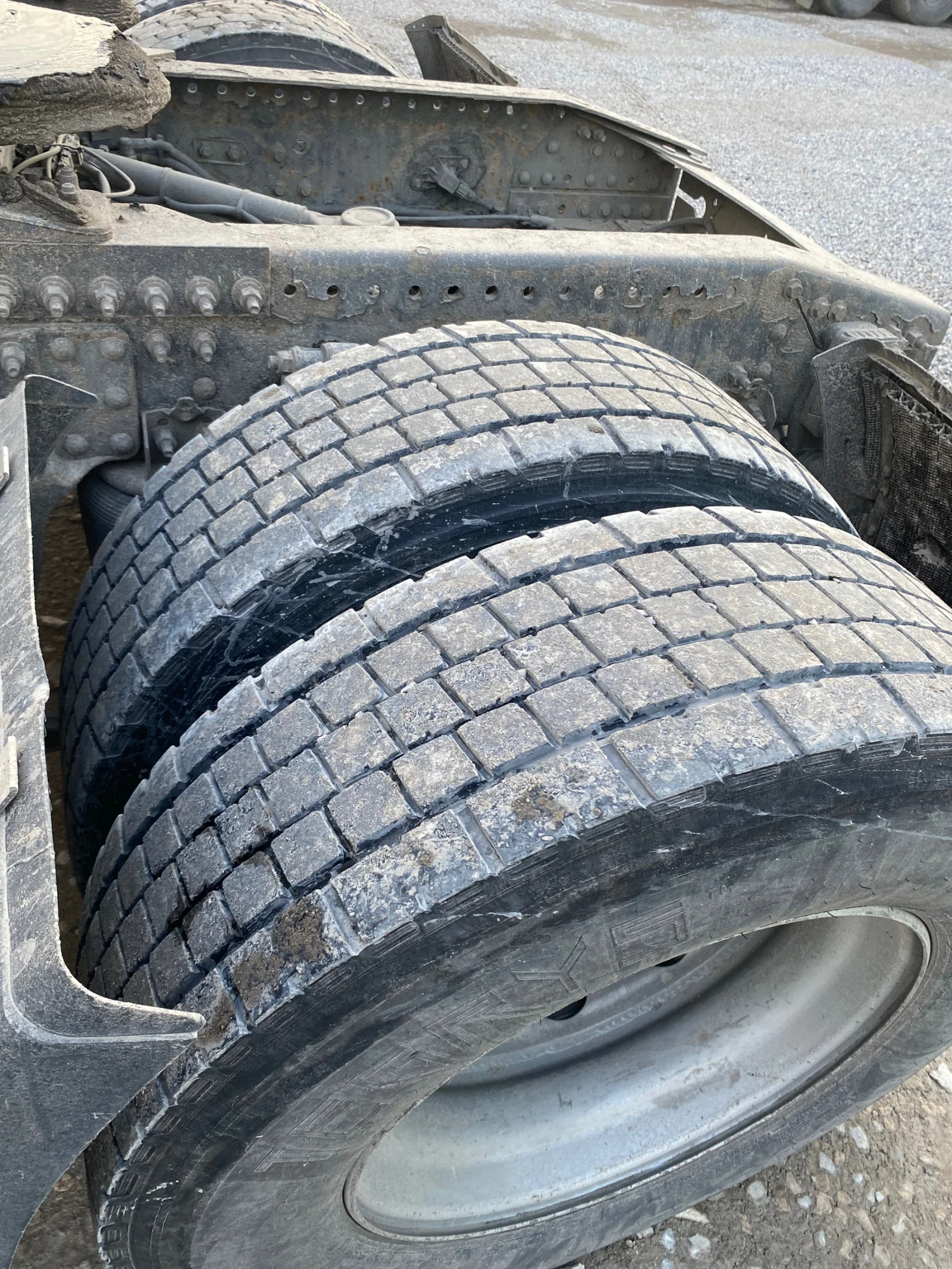 Volvo Fh Влекач, снимка 7 - Камиони - 54092844