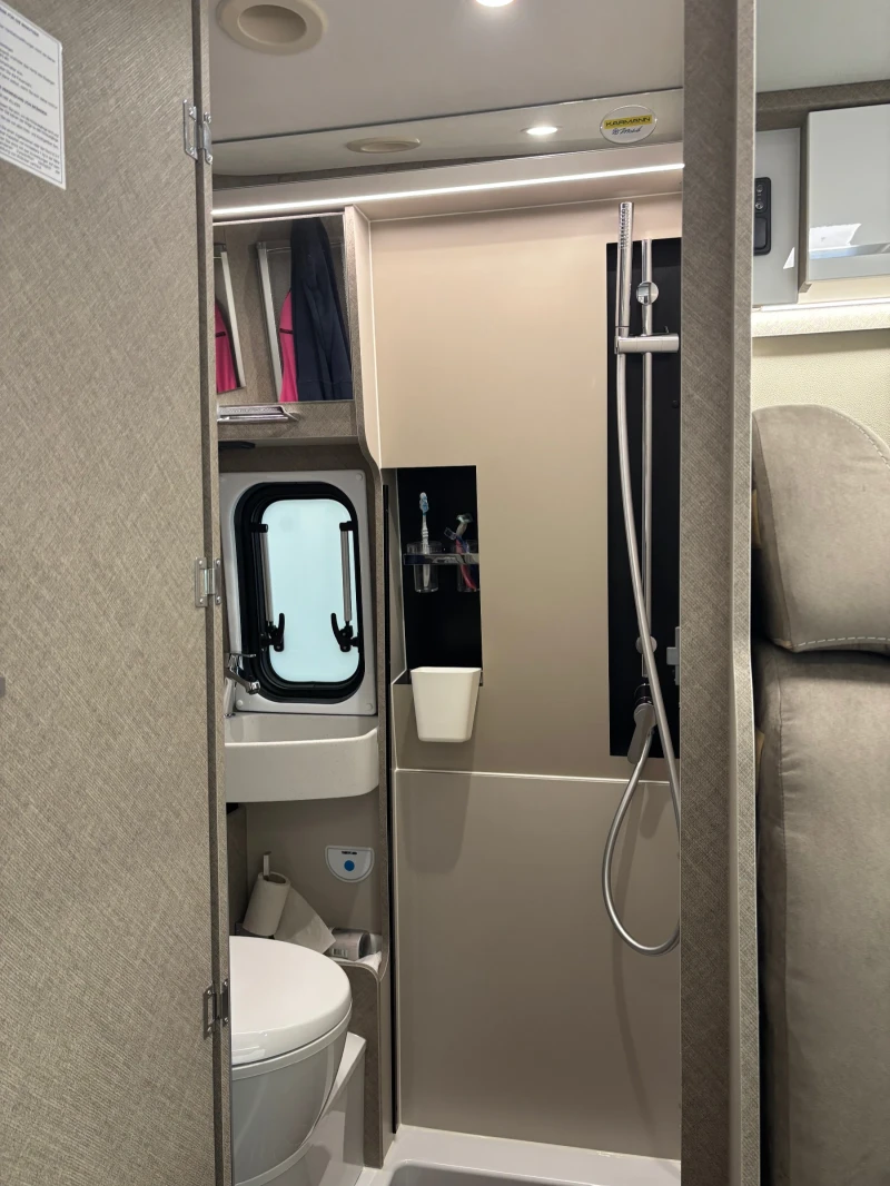 Кемпер Karmann Davis 630 Lifestyle, снимка 10 - Каравани и кемпери - 52959937