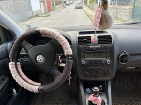 VW Golf - 4300 € / 8410.07 лв. - 24070064 12