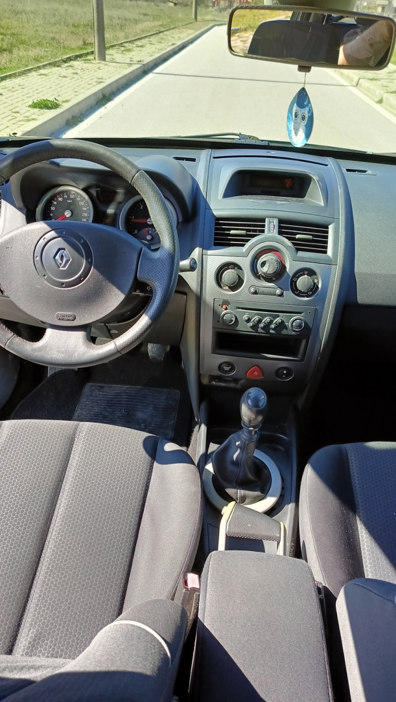 Renault Megane 1.9 dci, снимка 14 - Автомобили и джипове - 46248563