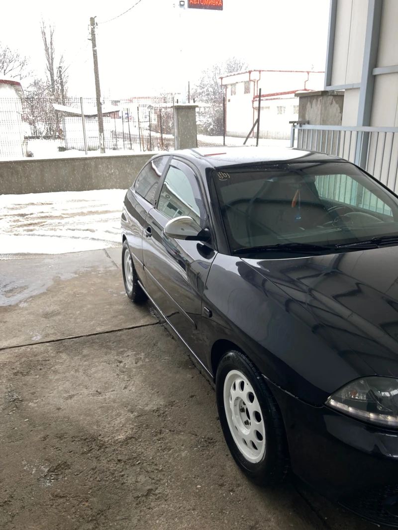 Seat Ibiza, снимка 4 - Автомобили и джипове - 48650950