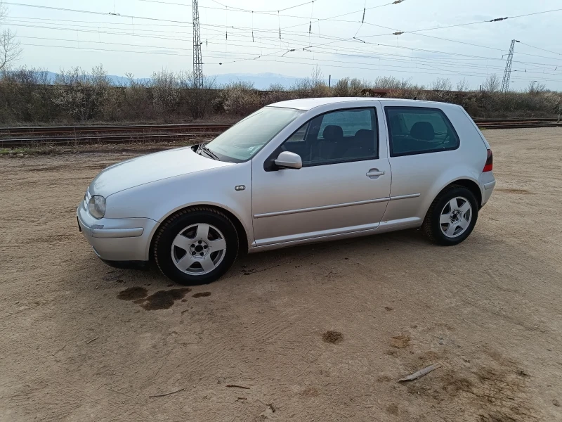 VW Golf, снимка 1 - Автомобили и джипове - 49598644