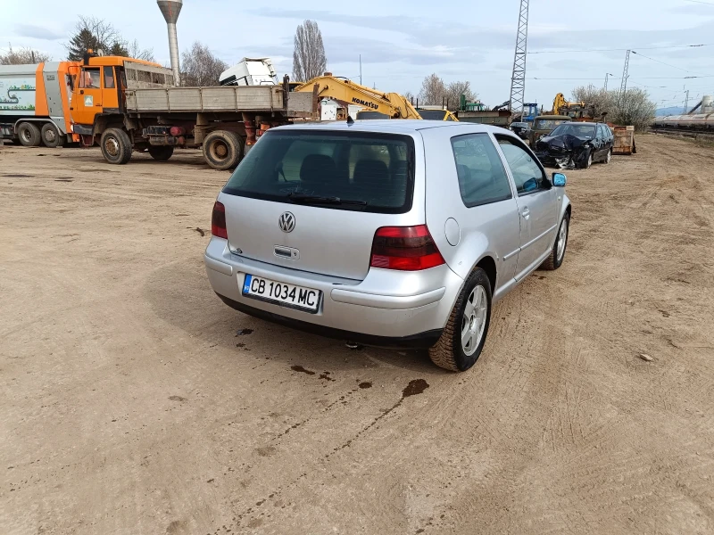 VW Golf, снимка 4 - Автомобили и джипове - 49598644