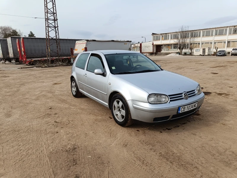 VW Golf, снимка 3 - Автомобили и джипове - 49598644