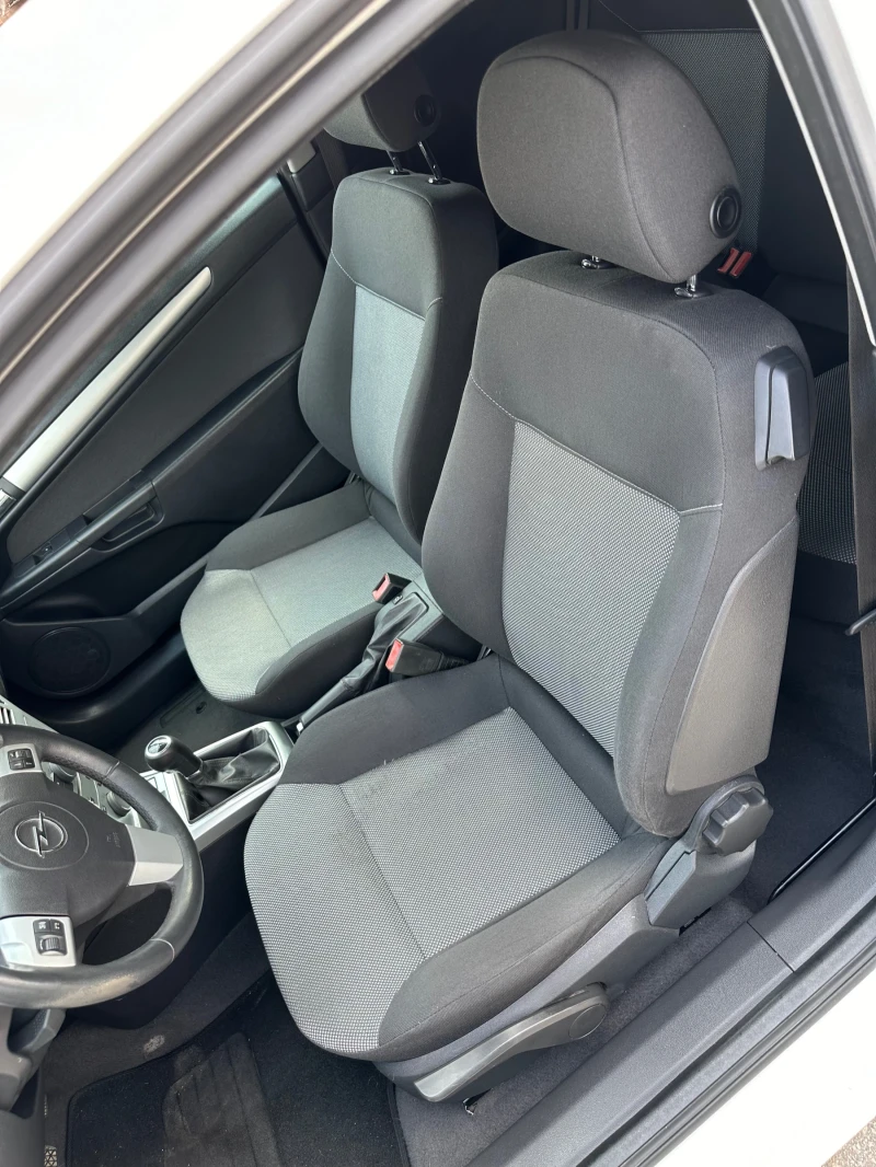 Opel Astra  1.6 101 , снимка 8 - Автомобили и джипове - 52498299