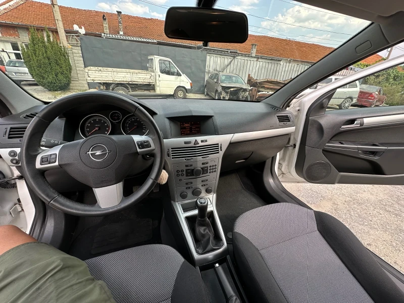 Opel Astra  1.6 101 , снимка 5 - Автомобили и джипове - 52498299